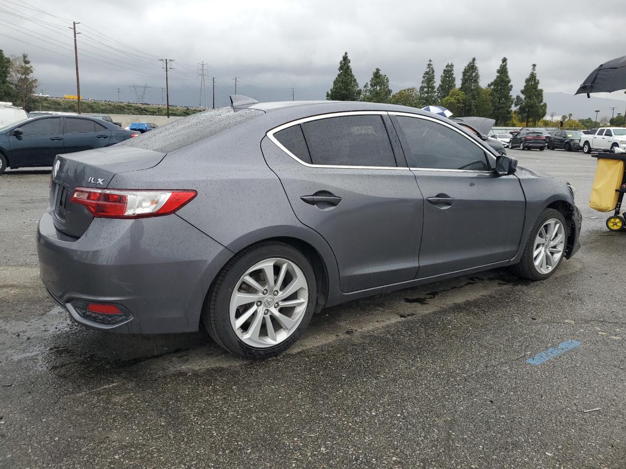 Photo 2 VIN: 19UDE2F72HA011916 - ACURA ILX 