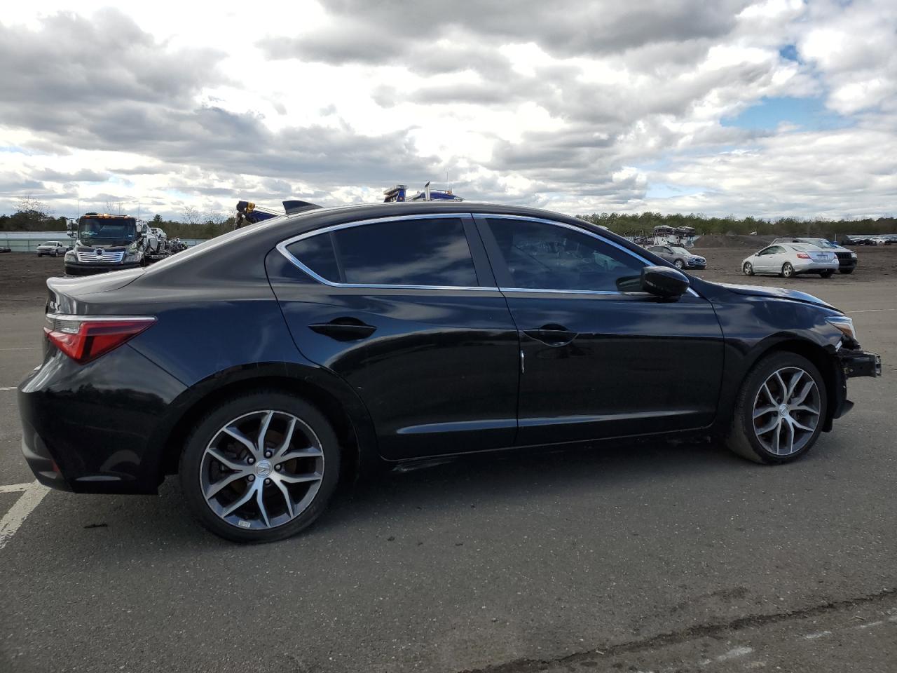 Photo 2 VIN: 19UDE2F72MA002059 - ACURA ILX 