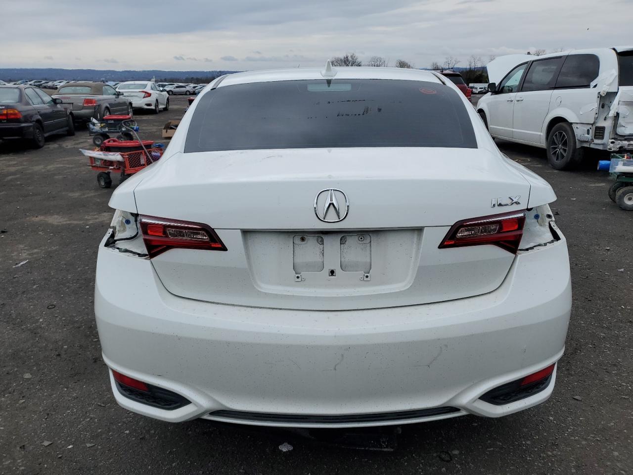 Photo 5 VIN: 19UDE2F74HA002313 - ACURA ILX 