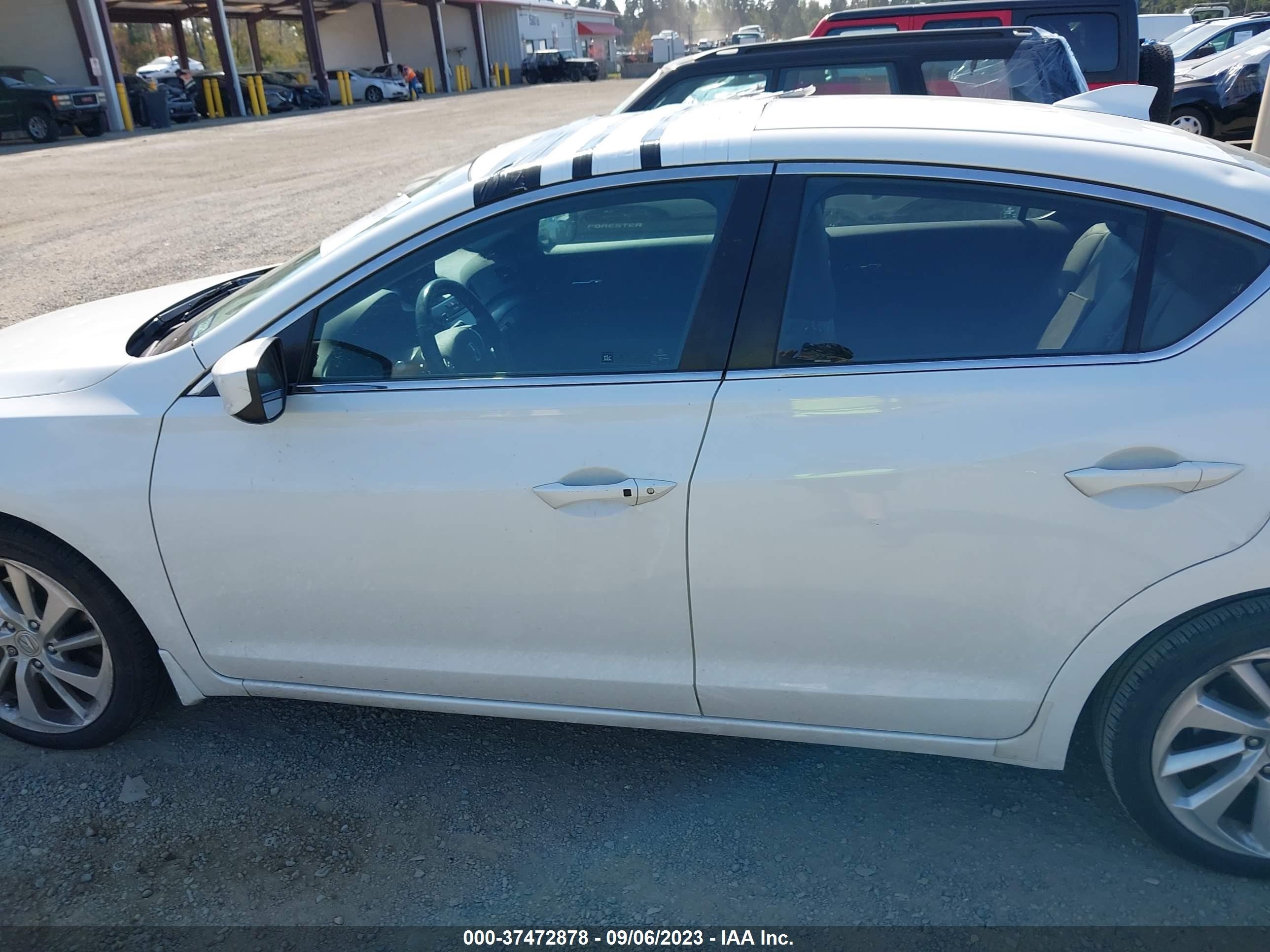 Photo 13 VIN: 19UDE2F75GA011696 - ACURA ILX 