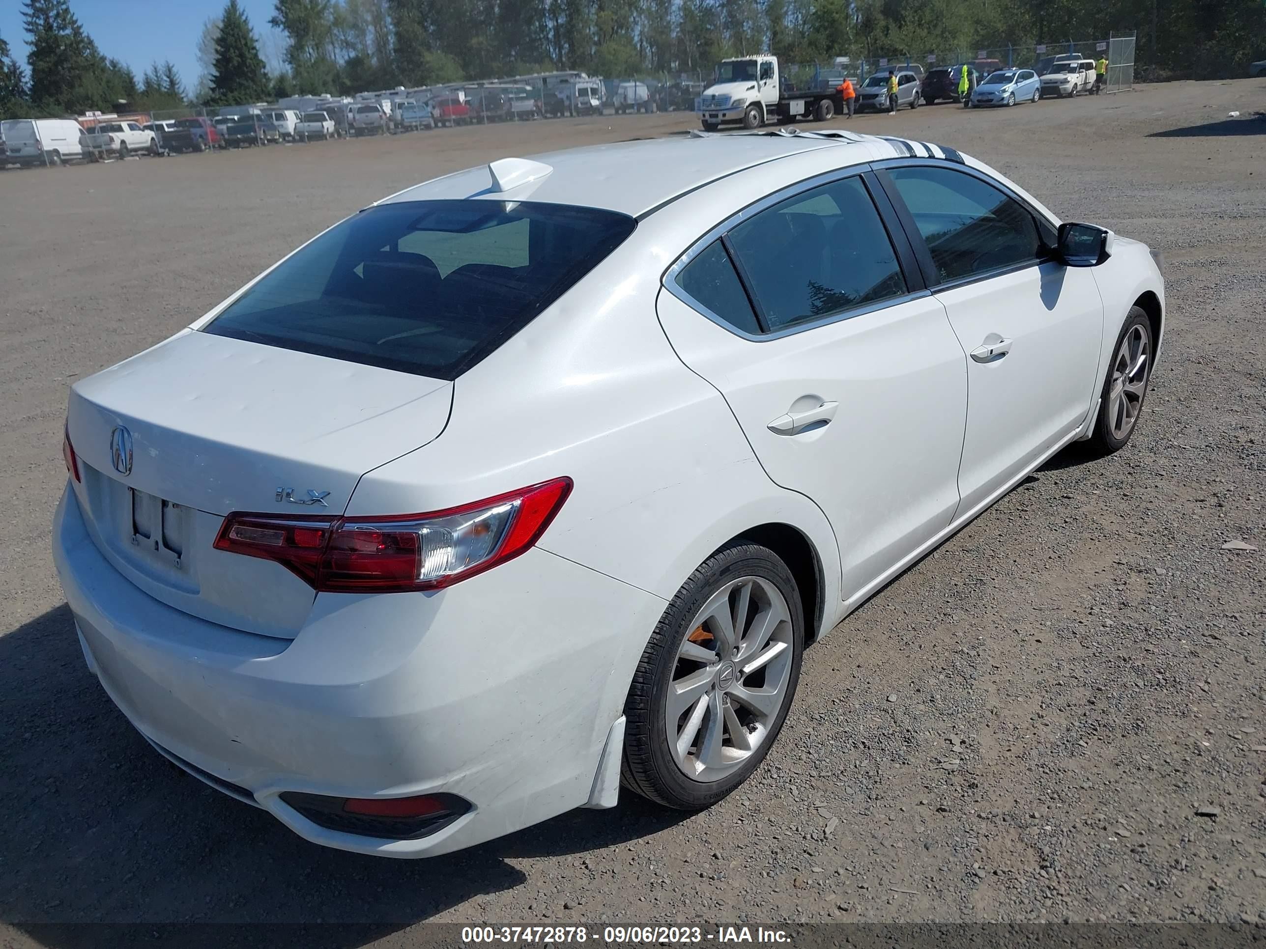 Photo 3 VIN: 19UDE2F75GA011696 - ACURA ILX 