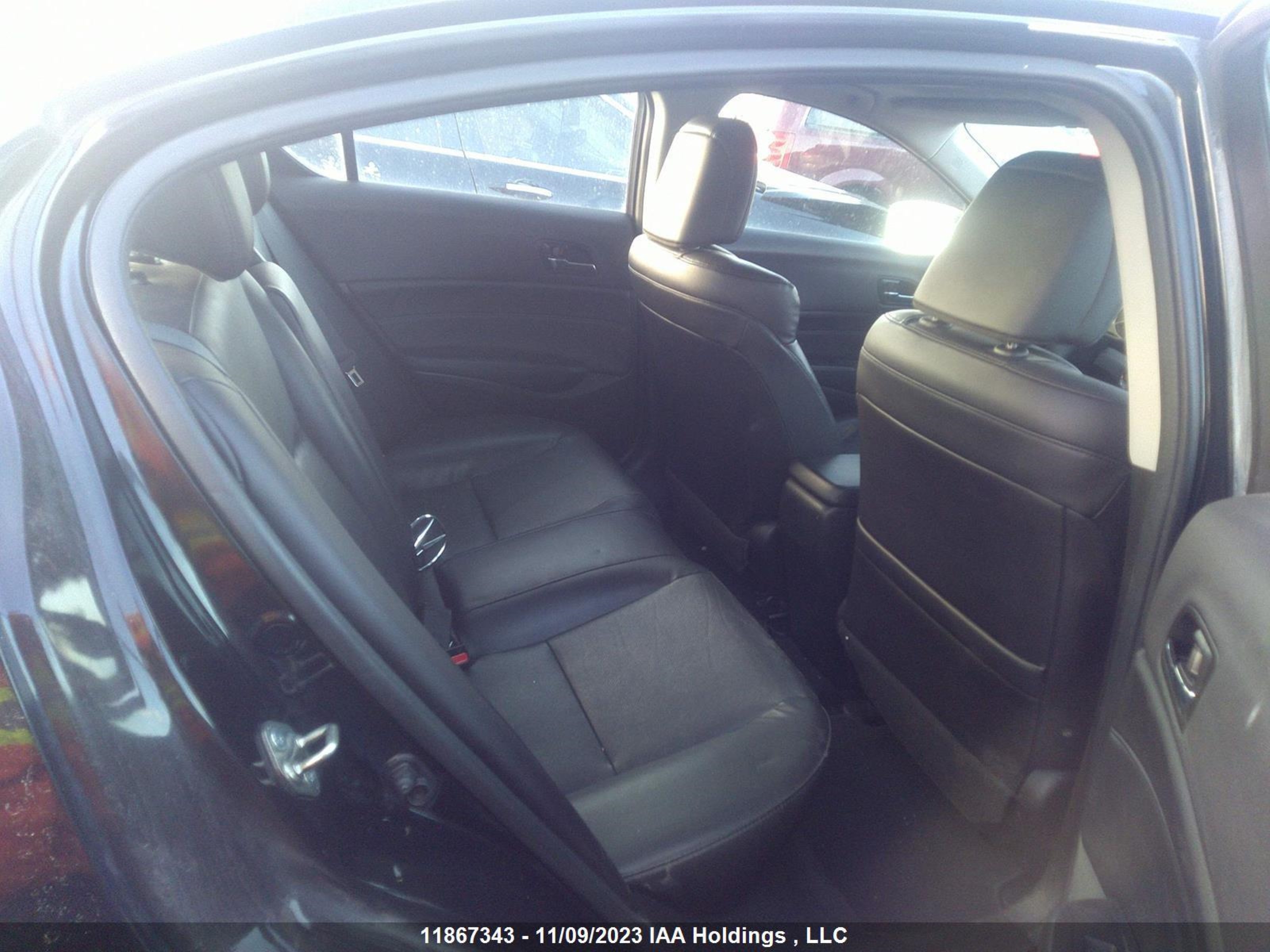 Photo 7 VIN: 19UDE2F77HA800529 - ACURA ILX 