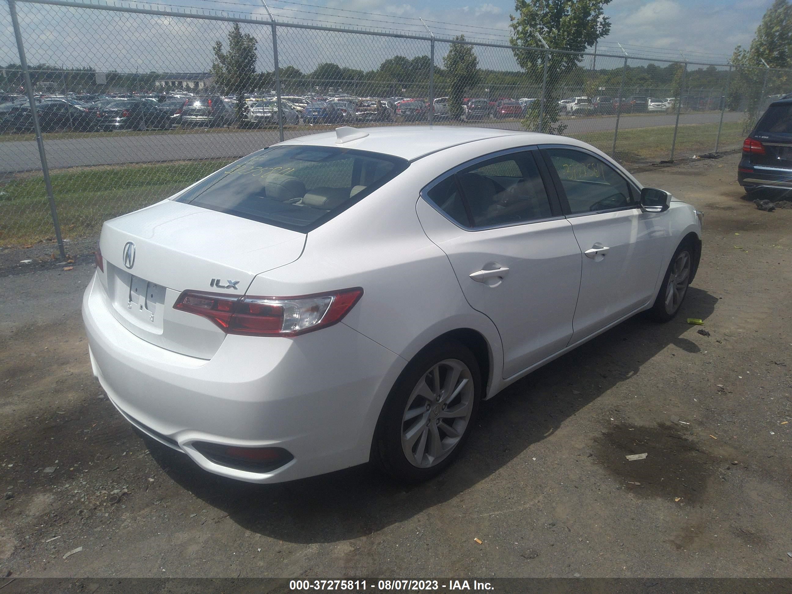 Photo 3 VIN: 19UDE2F77JA005793 - ACURA ILX 