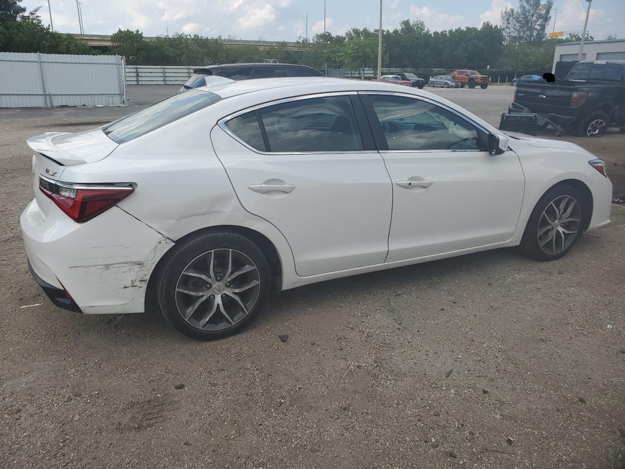 Photo 2 VIN: 19UDE2F77MA009394 - ACURA ILX 