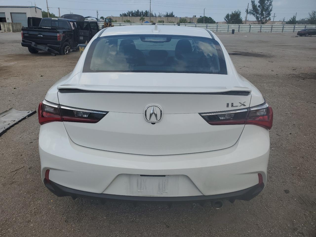 Photo 5 VIN: 19UDE2F77MA009394 - ACURA ILX 