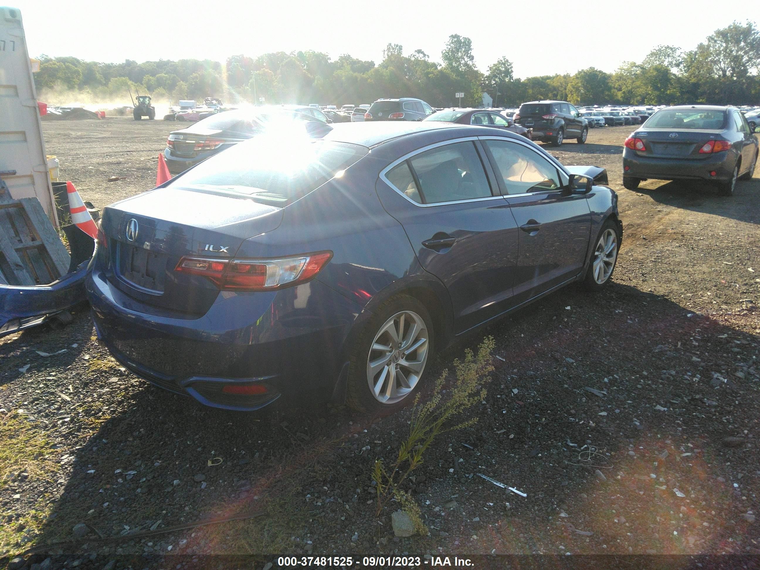 Photo 3 VIN: 19UDE2F78GA012972 - ACURA ILX 