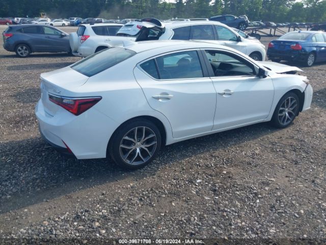 Photo 3 VIN: 19UDE2F7XMA000818 - ACURA ILX 