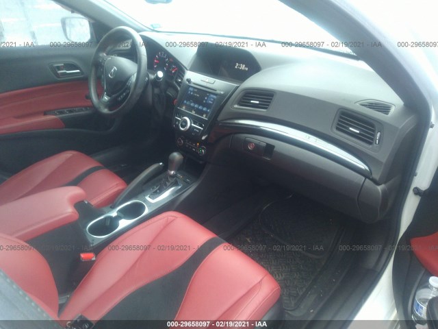 Photo 4 VIN: 19UDE2F81KA005704 - ACURA ILX 