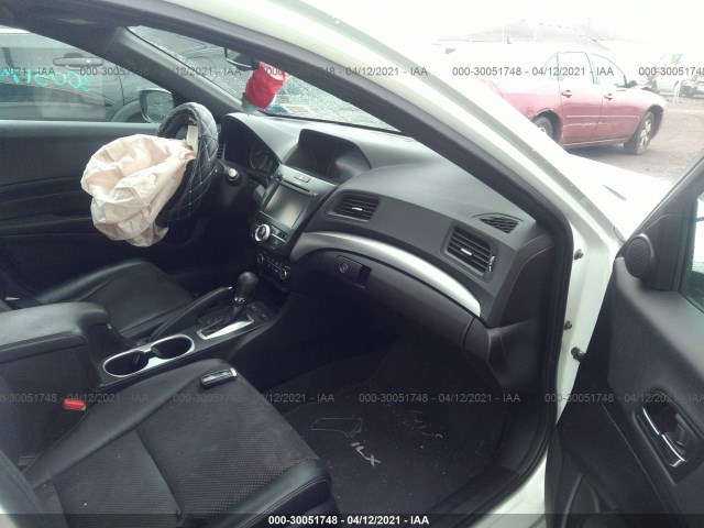 Photo 4 VIN: 19UDE2F85JA002903 - ACURA ILX 