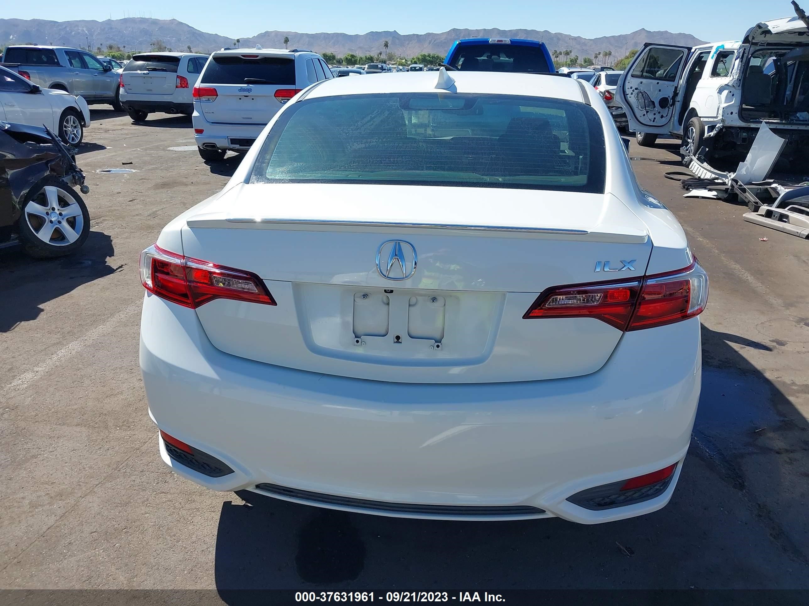 Photo 15 VIN: 19UDE2F8XGA015834 - ACURA ILX 