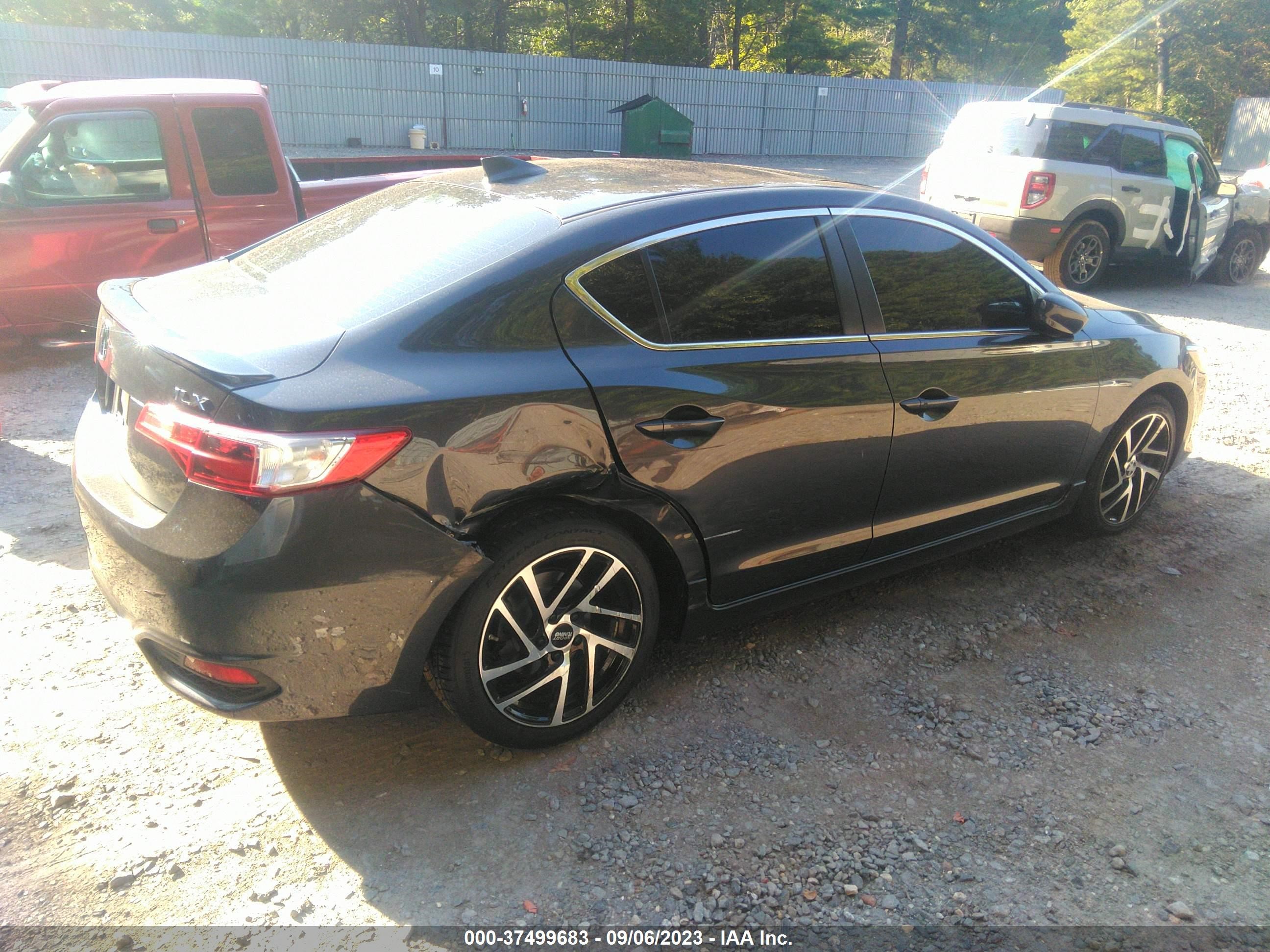 Photo 3 VIN: 19UDE2F8XGA019799 - ACURA ILX 