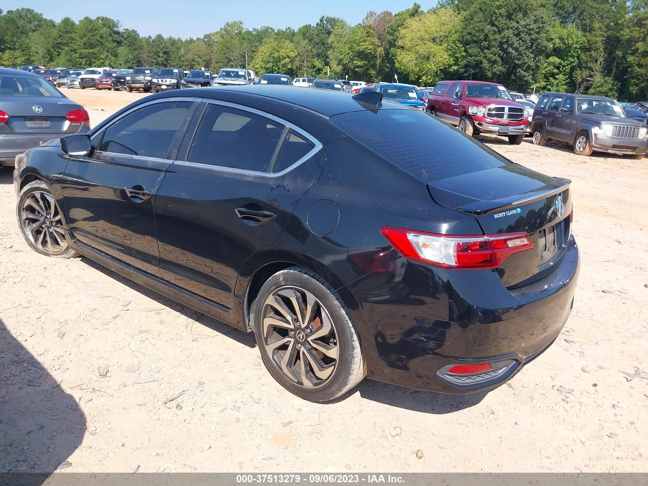 Photo 2 VIN: 19UDE2F8XHA002096 - ACURA ILX 