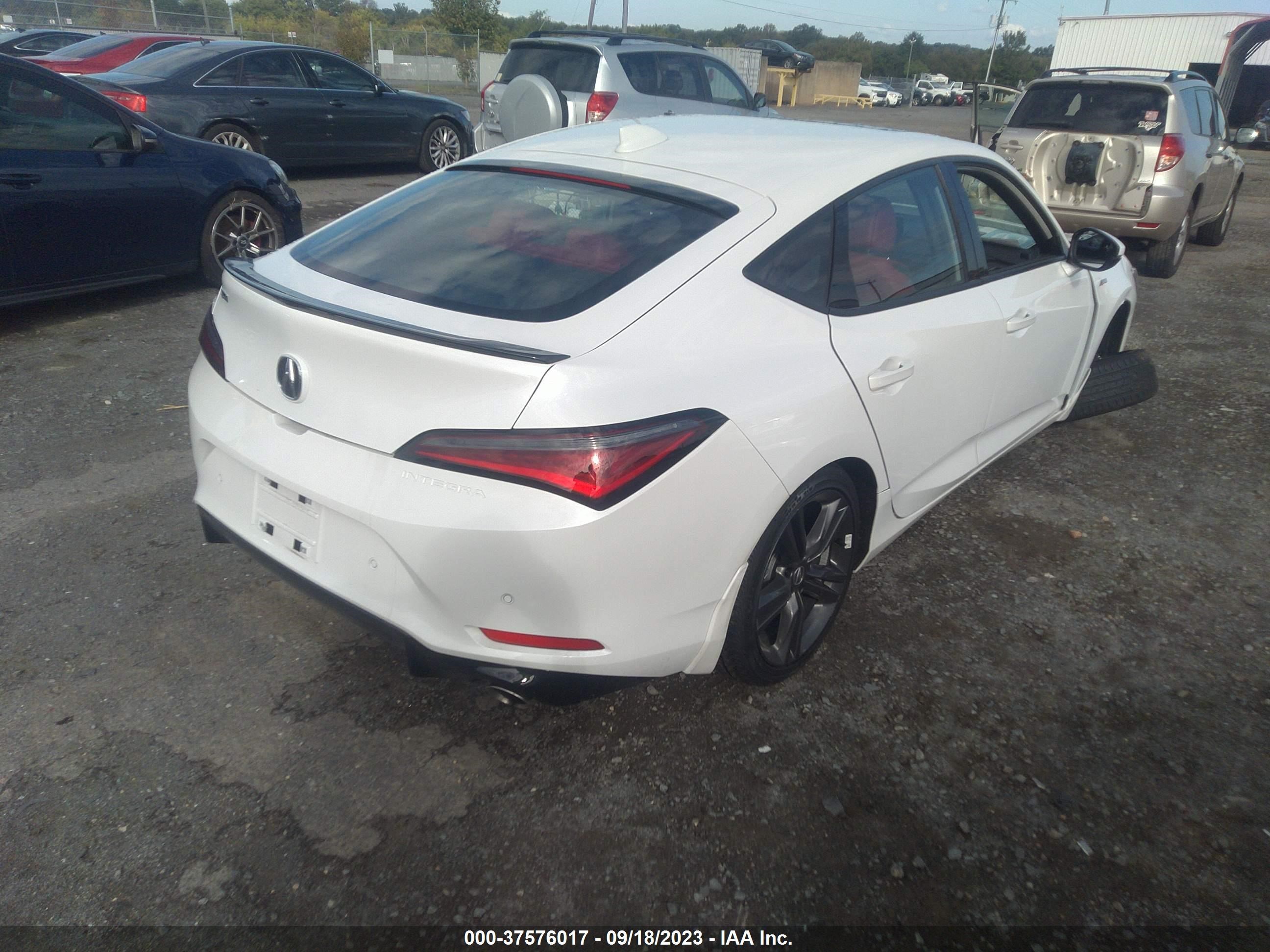 Photo 3 VIN: 19UDE4H61PA020413 - ACURA INTEGRA 