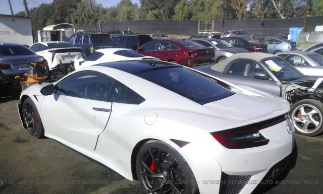 Photo 2 VIN: 19UNC1B0XHY000120 - ACURA NSX 