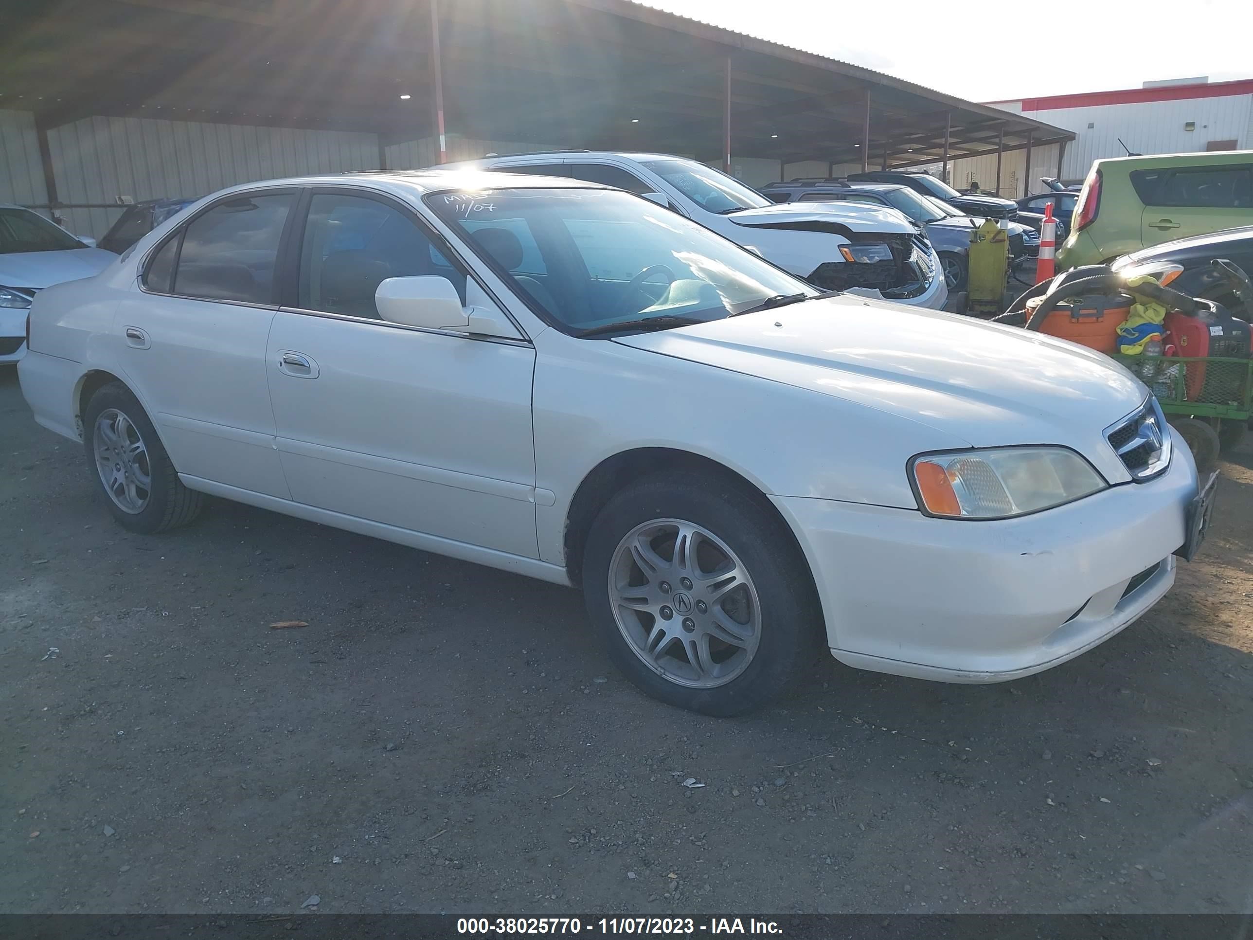 Photo 0 VIN: 19UUA5641XA055360 - ACURA TL 