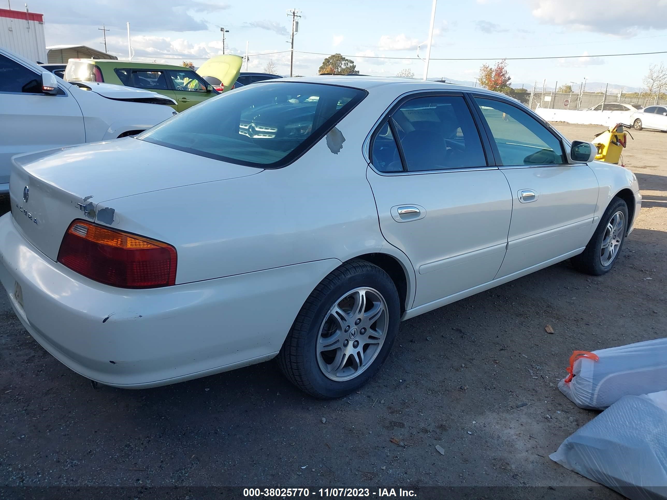 Photo 3 VIN: 19UUA5641XA055360 - ACURA TL 