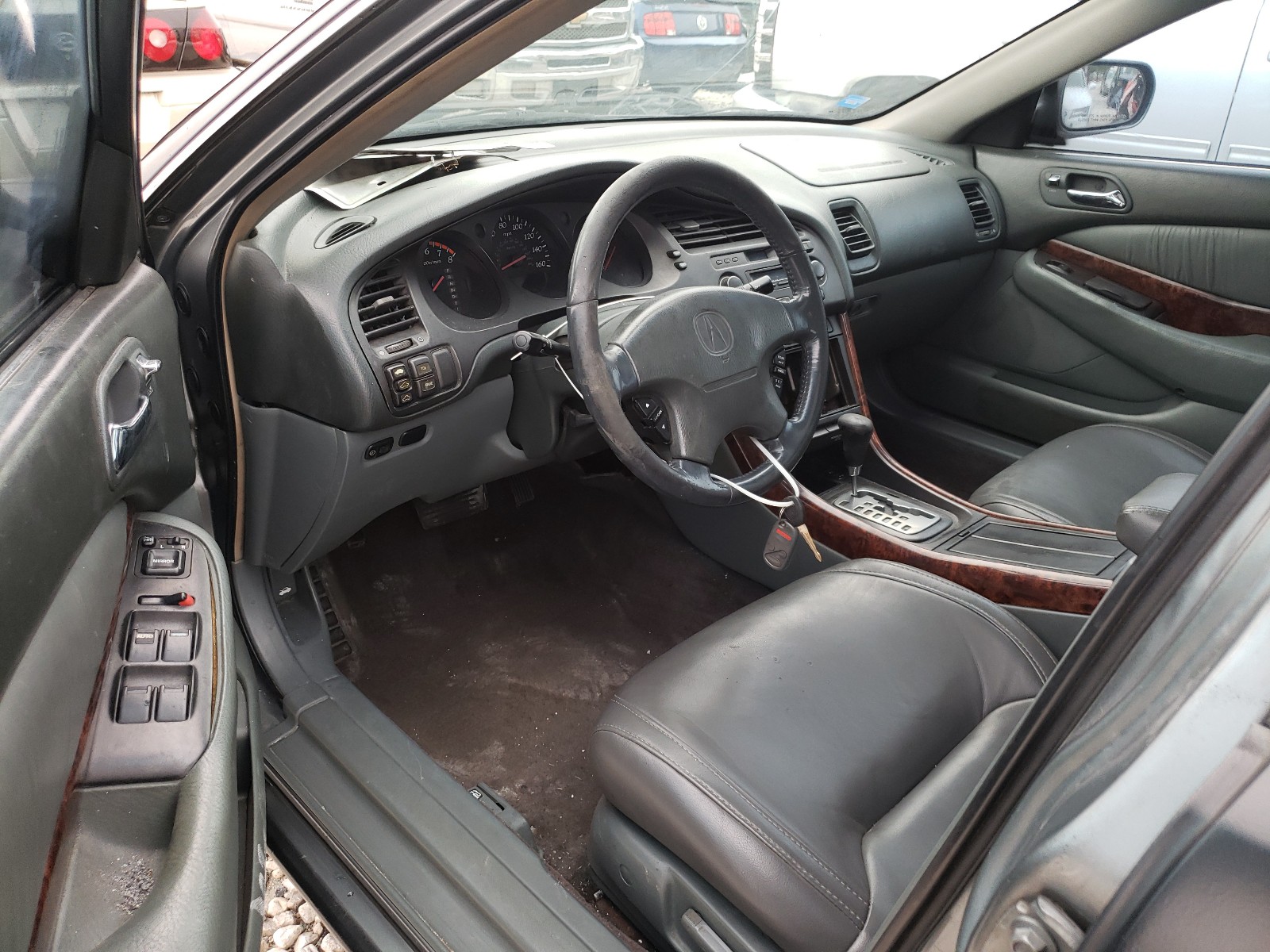 Photo 8 VIN: 19UUA5647XA021388 - ACURA 3.2TL 