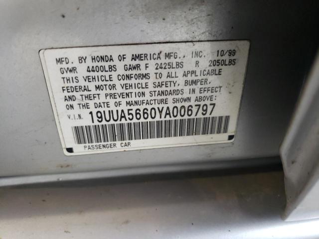 Photo 11 VIN: 19UUA5660YA006797 - ACURA 3.2TL 