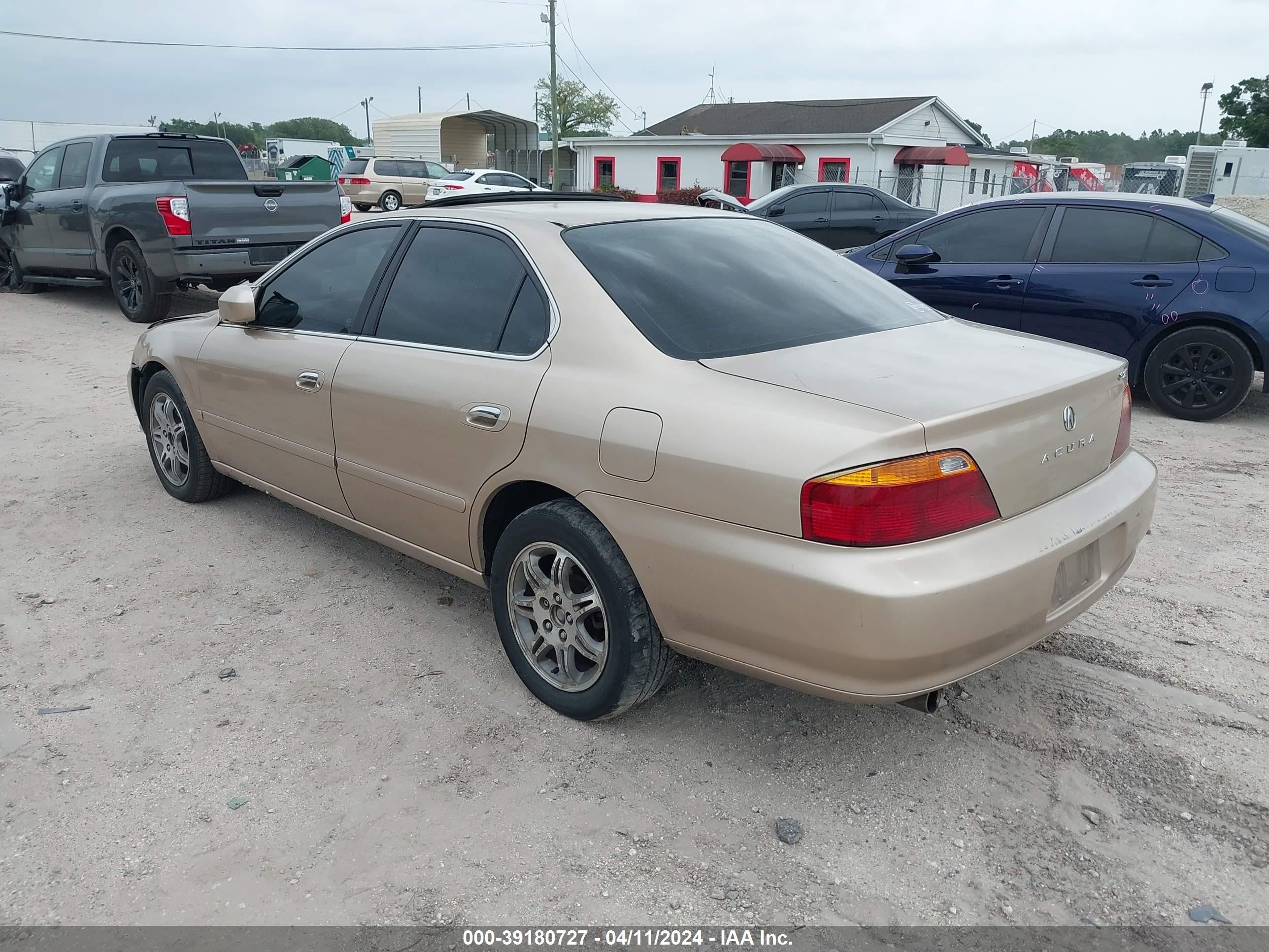 Photo 2 VIN: 19UUA5662YA001570 - ACURA TL 