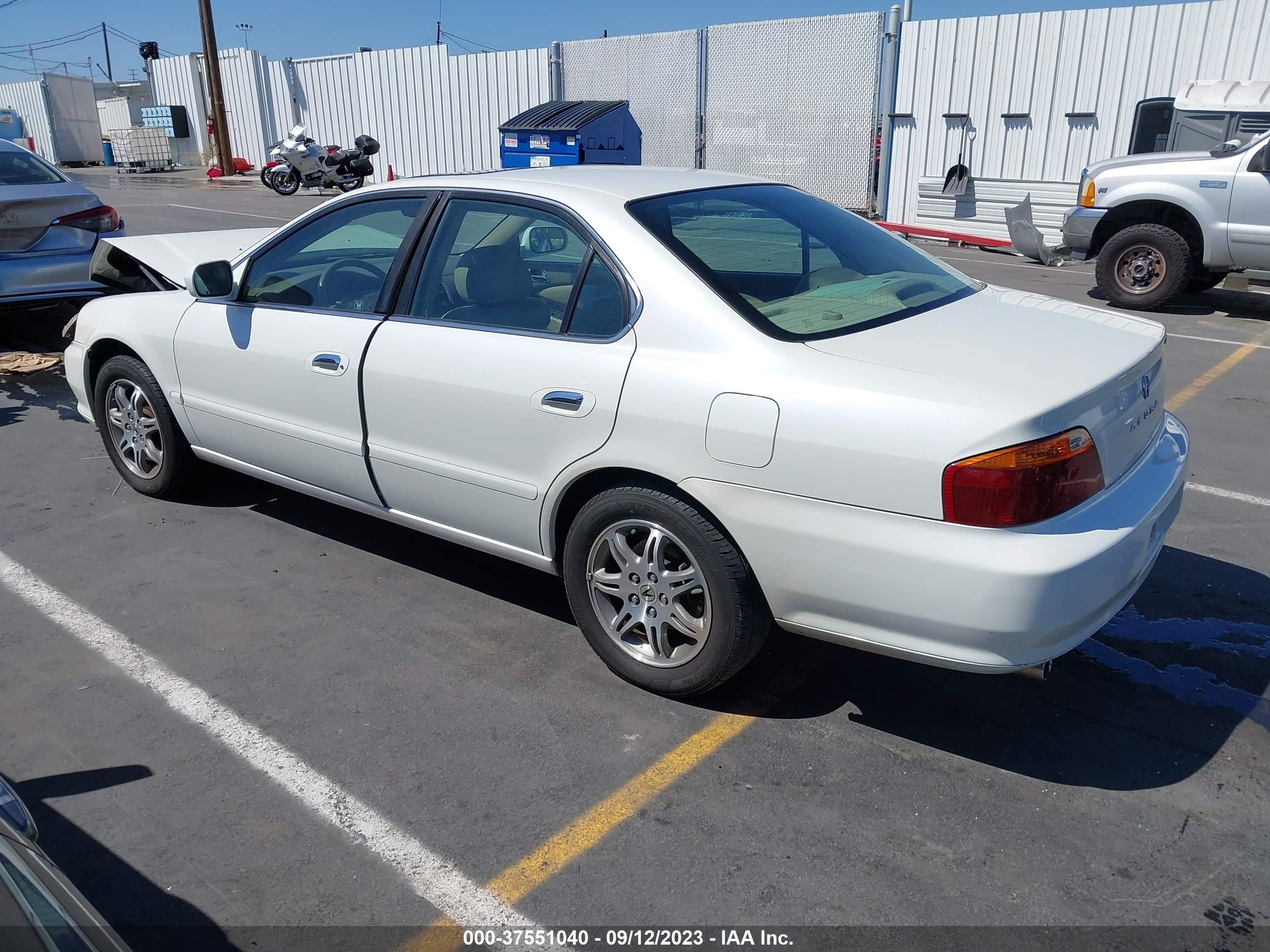 Photo 2 VIN: 19UUA56641A004220 - ACURA TL 