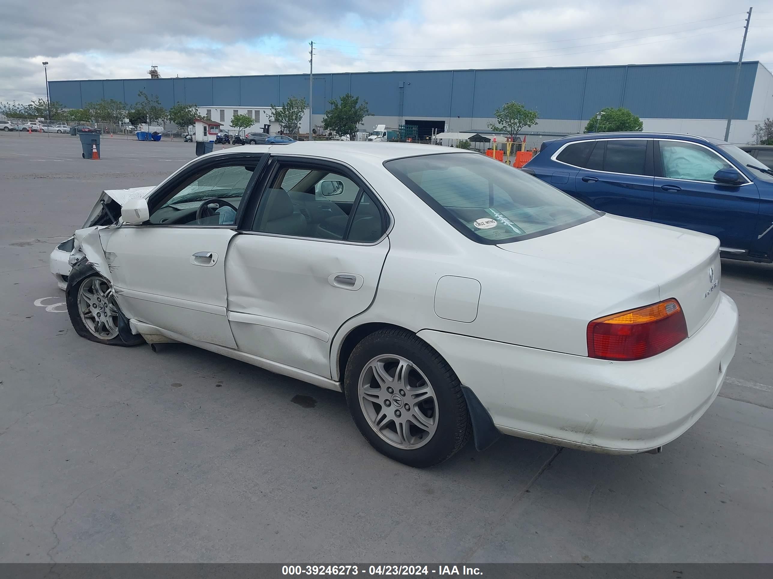 Photo 2 VIN: 19UUA56651A016232 - ACURA TL 