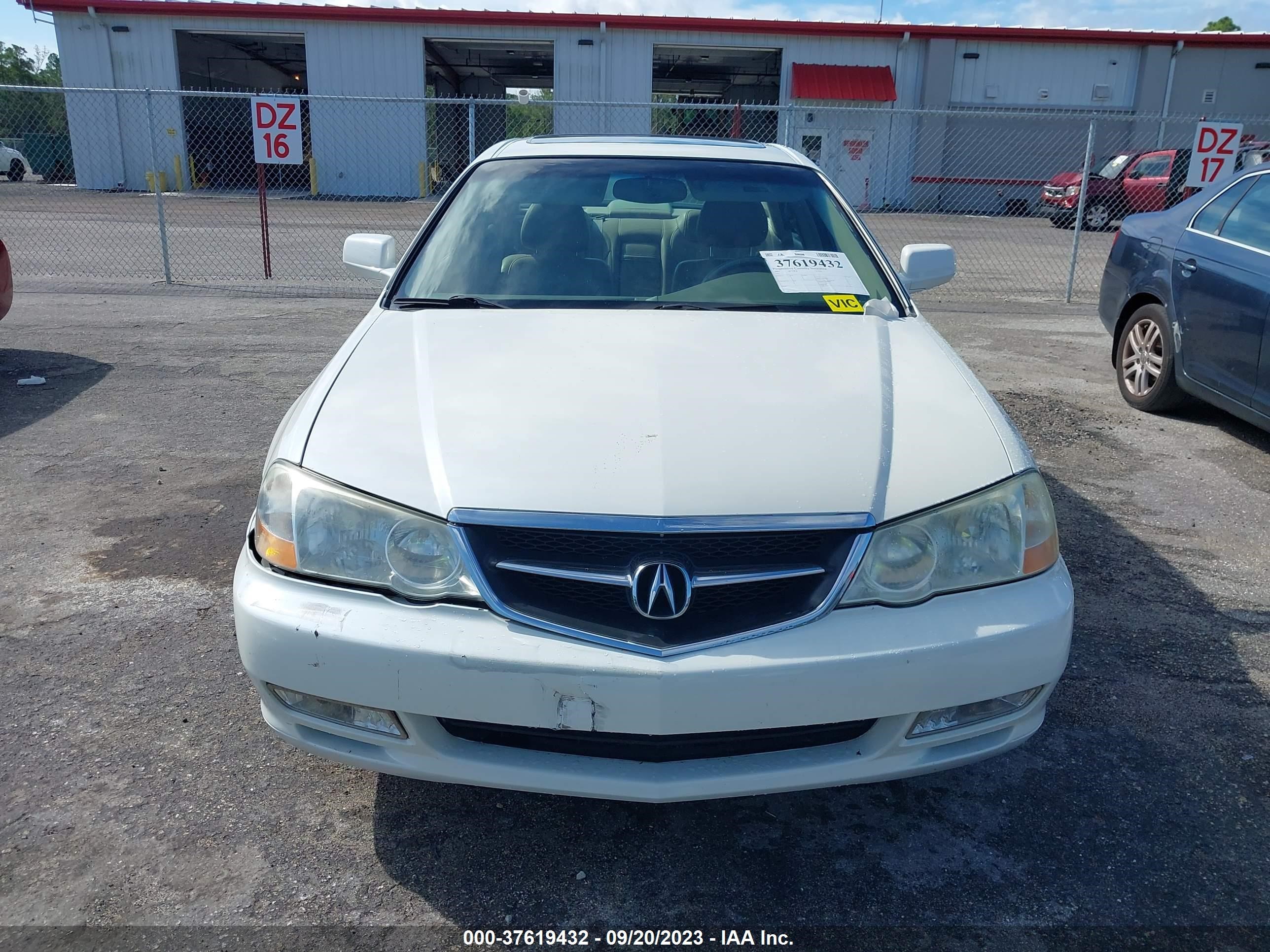 Photo 11 VIN: 19UUA56653A064302 - ACURA TL 