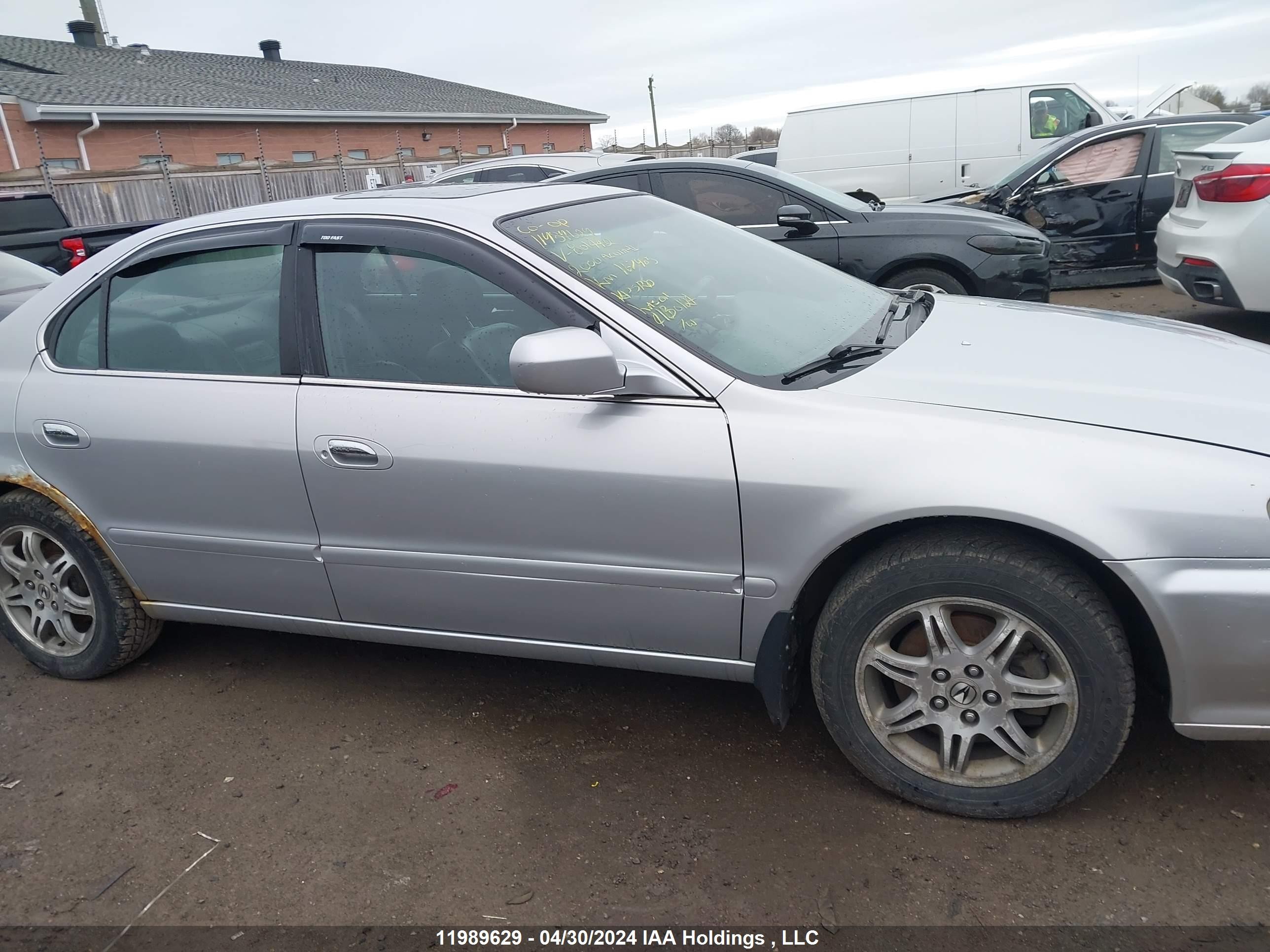 Photo 12 VIN: 19UUA5665YA801442 - ACURA TL 