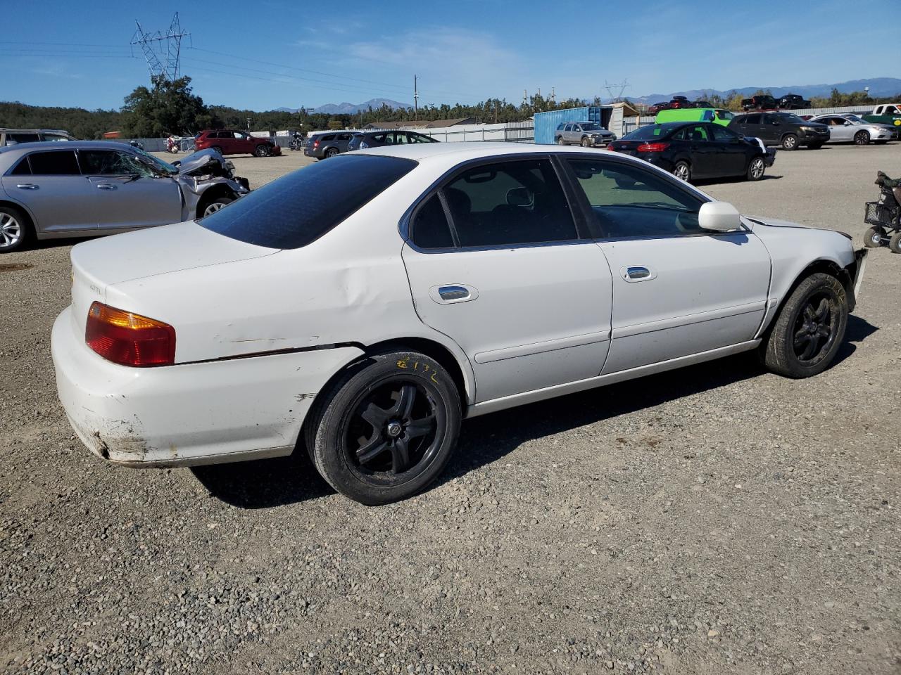 Photo 2 VIN: 19UUA5669YA037966 - ACURA TL 