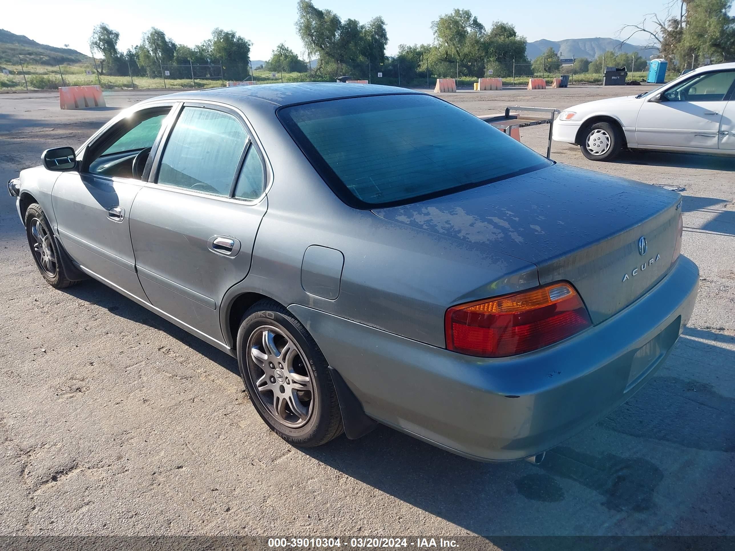 Photo 2 VIN: 19UUA56731A004816 - ACURA TL 