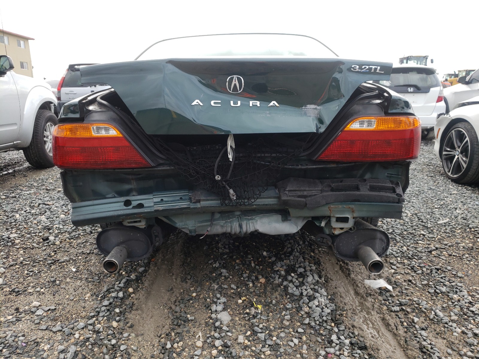 Photo 8 VIN: 19UUA5673YA029502 - ACURA 3.2TL 