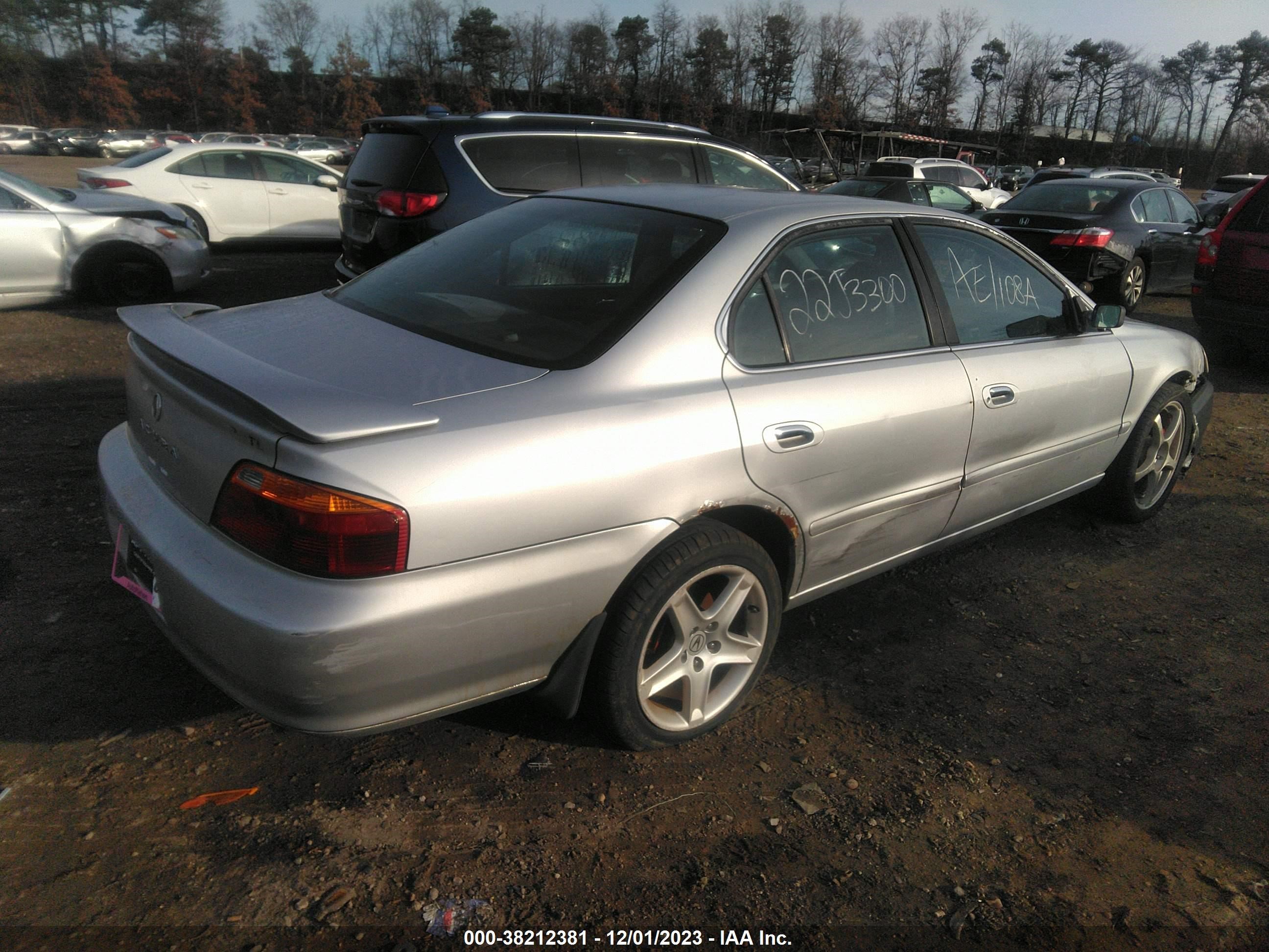 Photo 3 VIN: 19UUA5674YA039388 - ACURA TL 