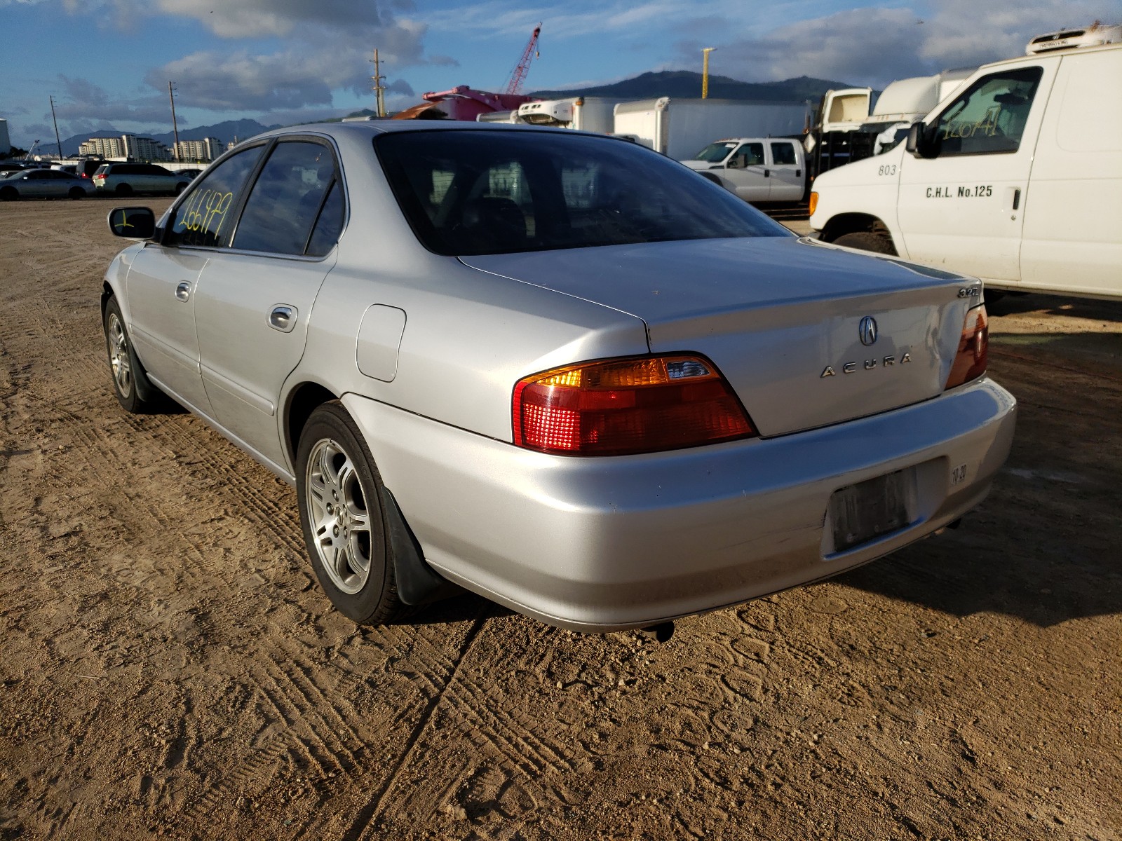 Photo 2 VIN: 19UUA5676YA067337 - ACURA 3.2TL 