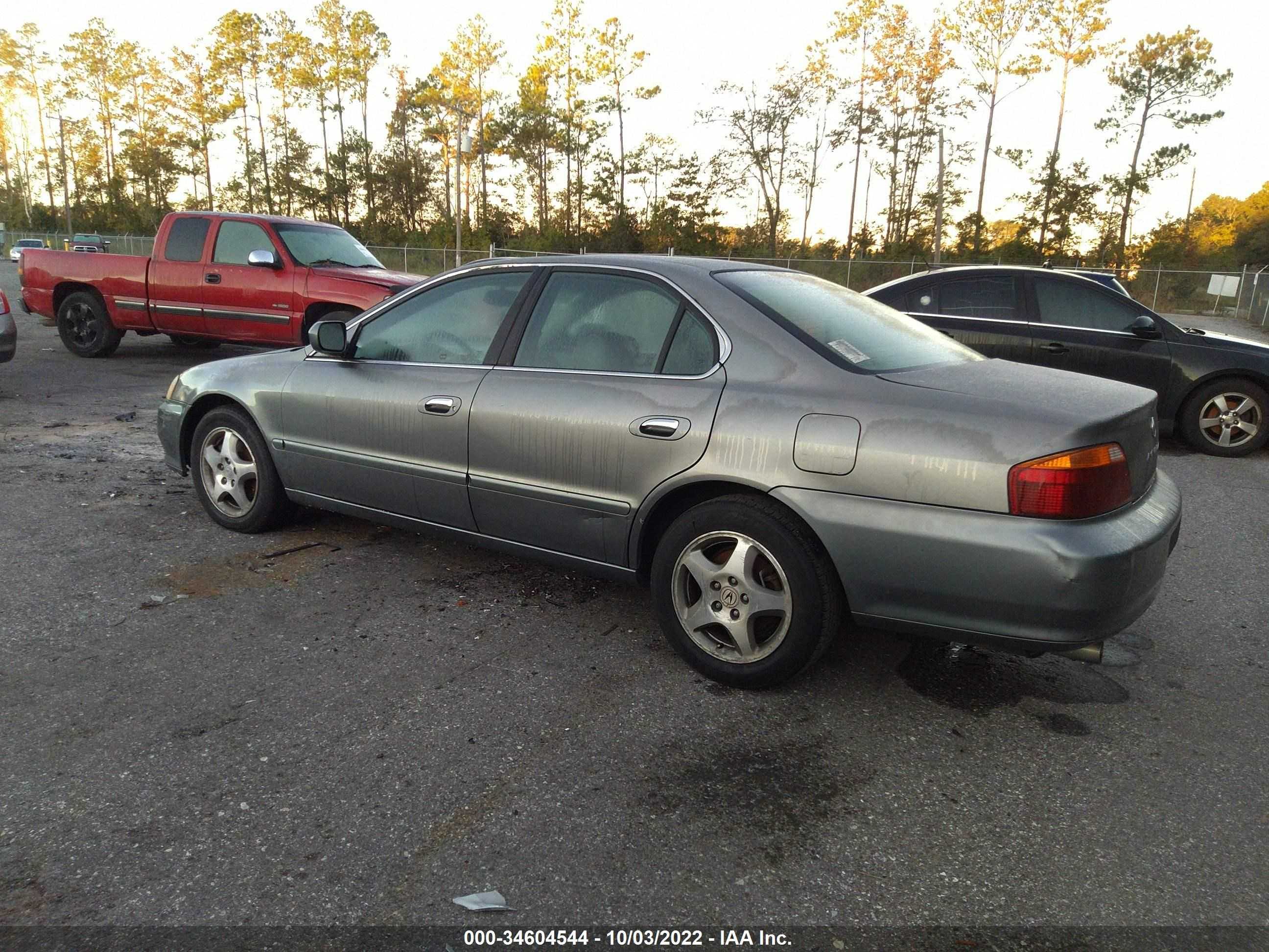 Photo 2 VIN: 19UUA5678YA056100 - ACURA TL 