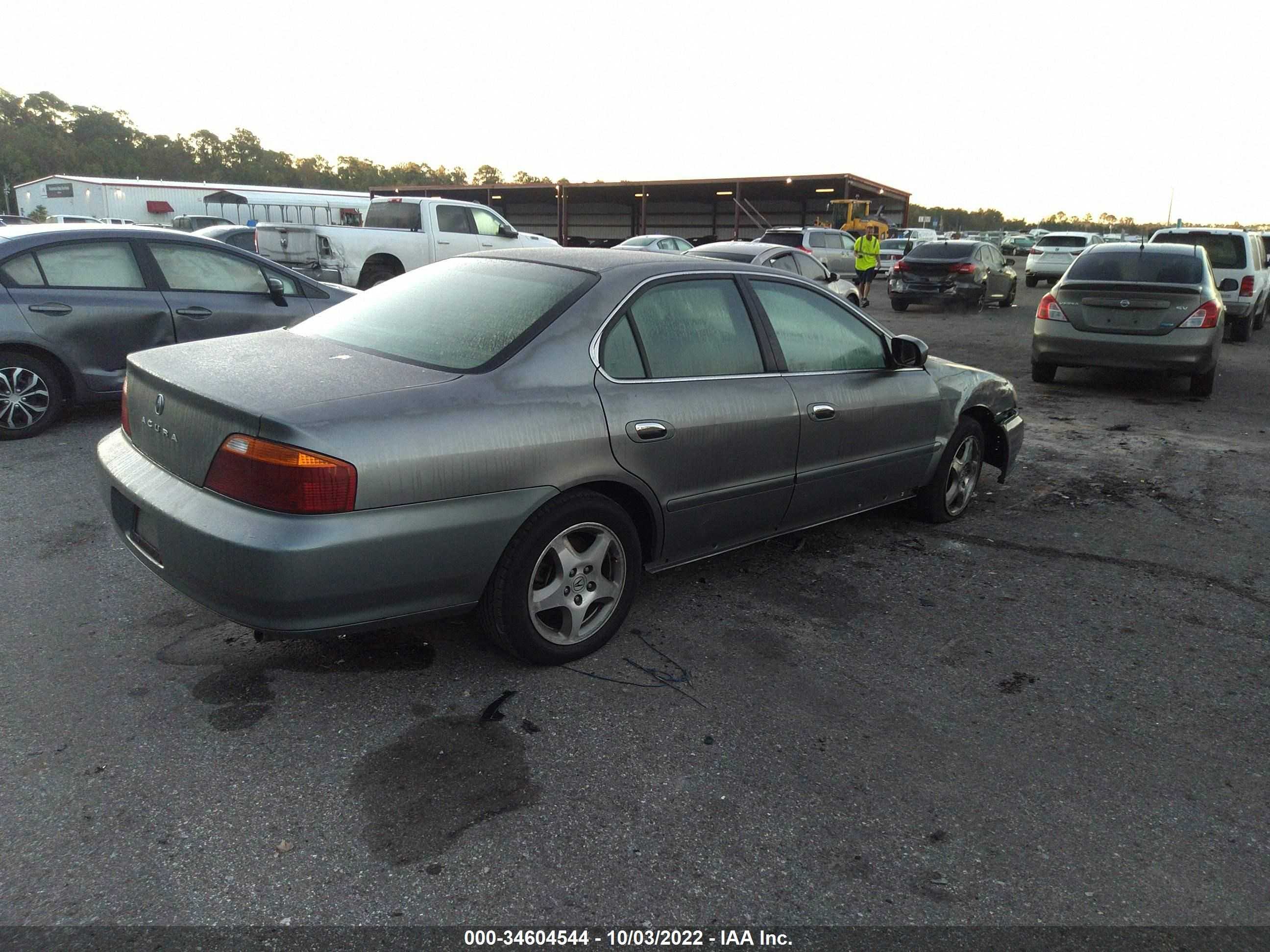 Photo 3 VIN: 19UUA5678YA056100 - ACURA TL 