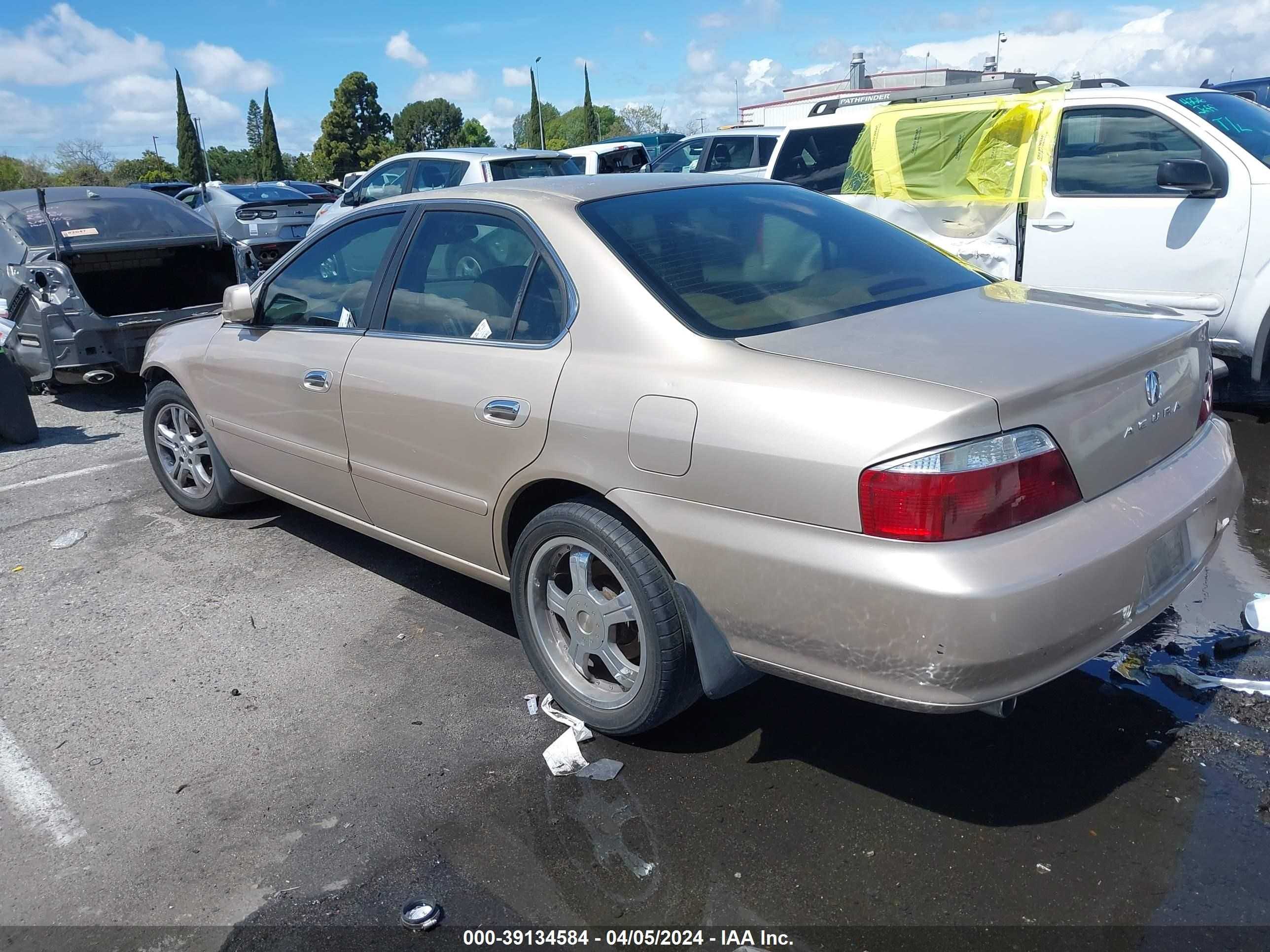 Photo 2 VIN: 19UUA567X2A031139 - ACURA TL 