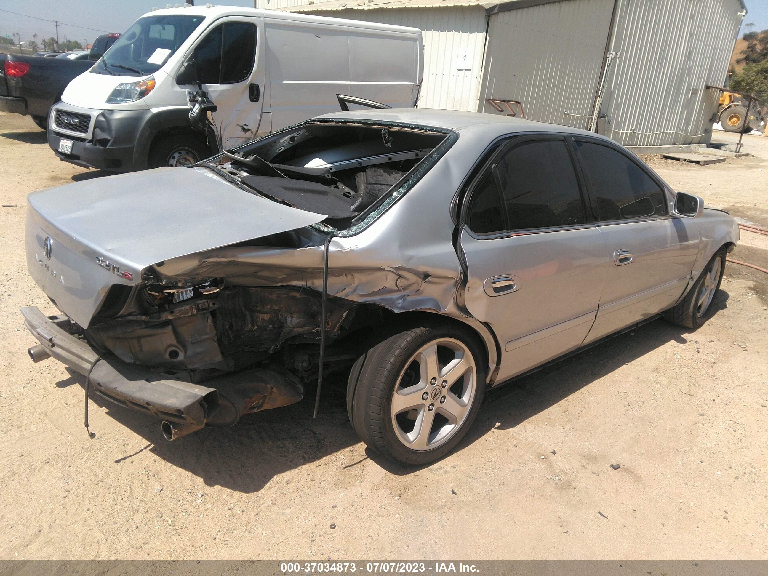 Photo 3 VIN: 19UUA56823A052447 - ACURA TL 