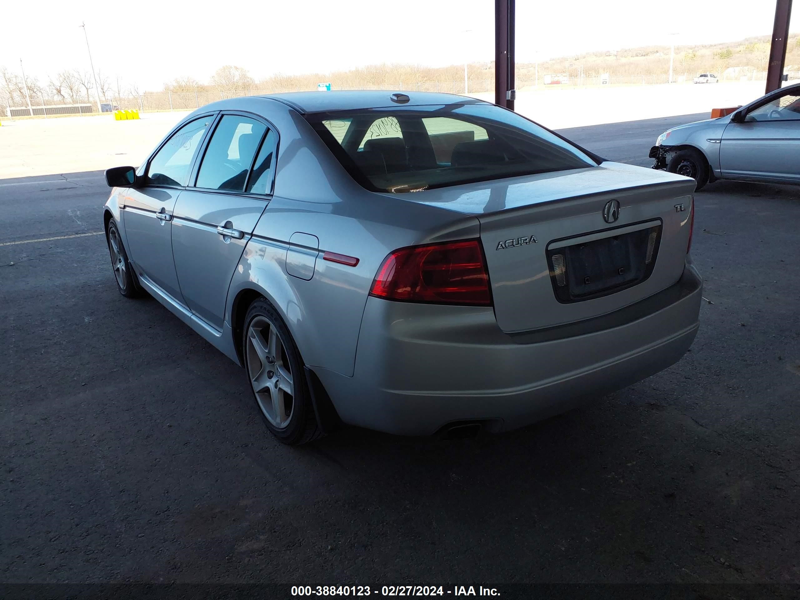 Photo 2 VIN: 19UUA66205A073852 - ACURA TL 