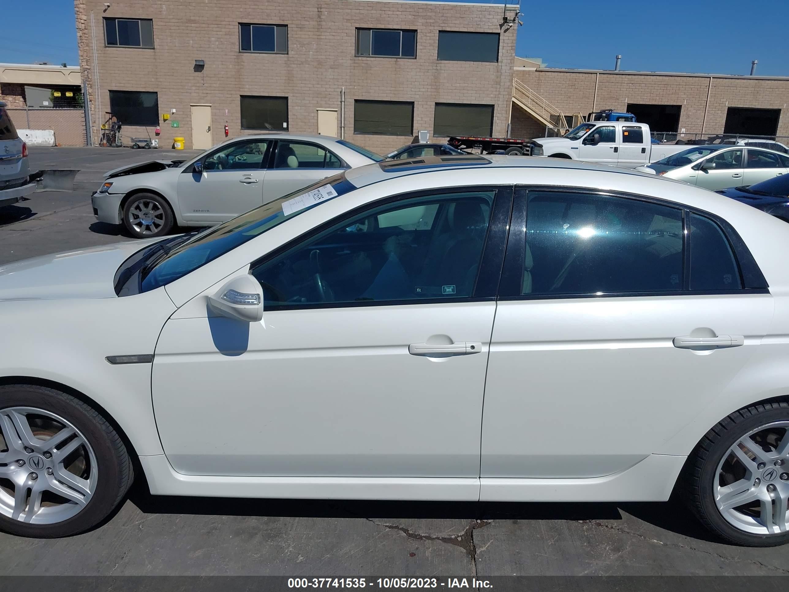 Photo 13 VIN: 19UUA66208A024090 - ACURA TL 