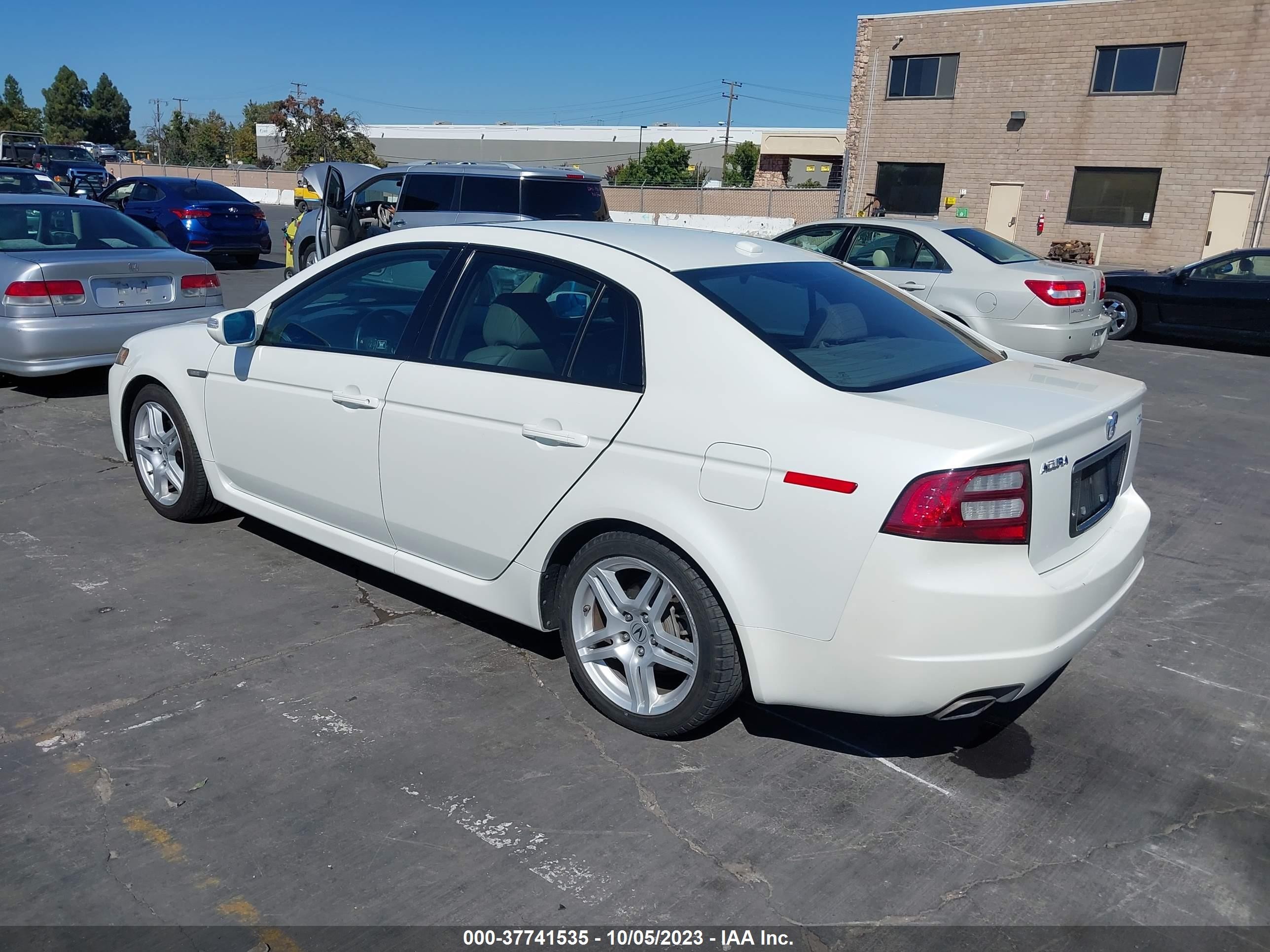 Photo 2 VIN: 19UUA66208A024090 - ACURA TL 