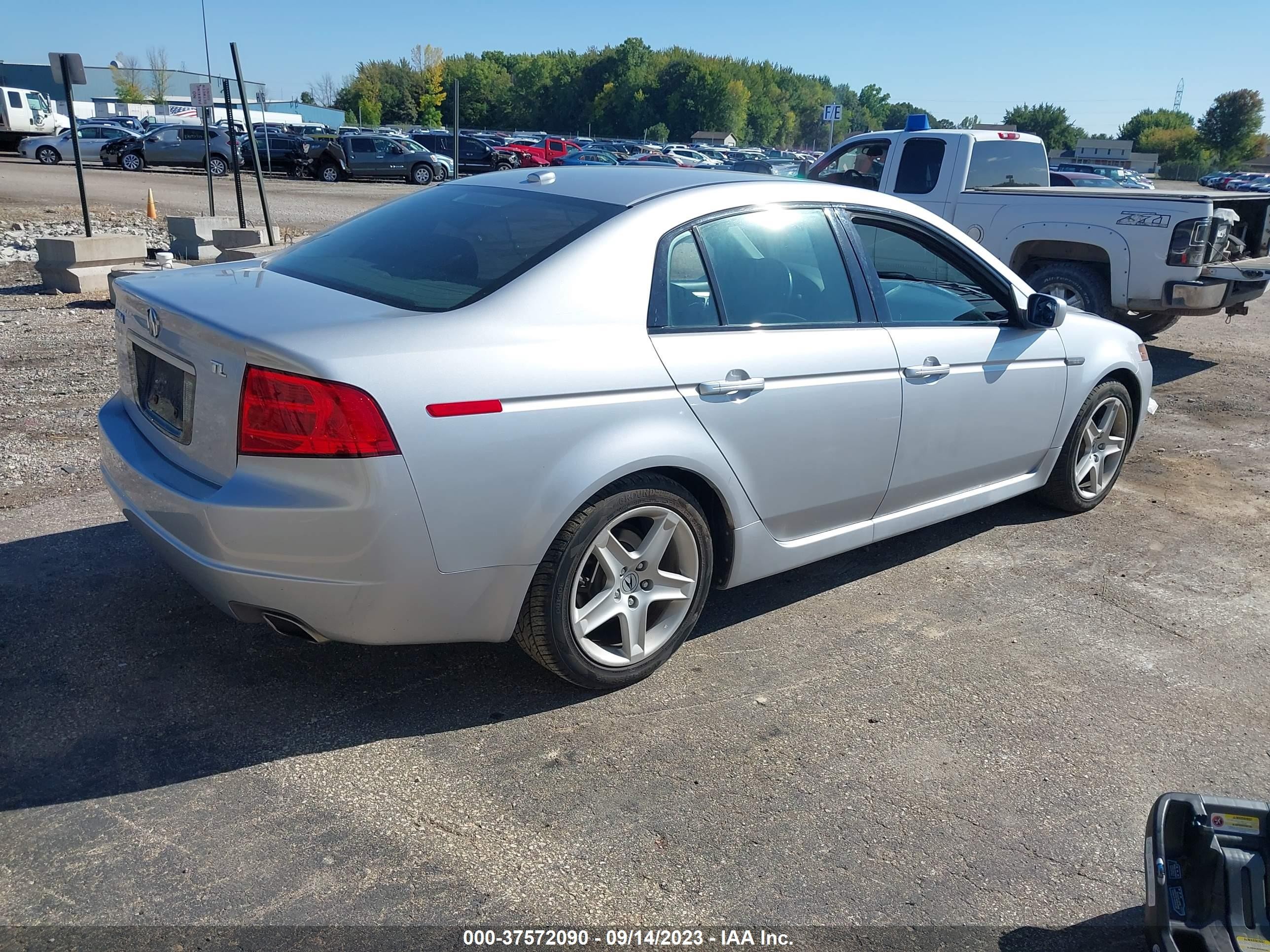 Photo 3 VIN: 19UUA66215A048930 - ACURA TL 