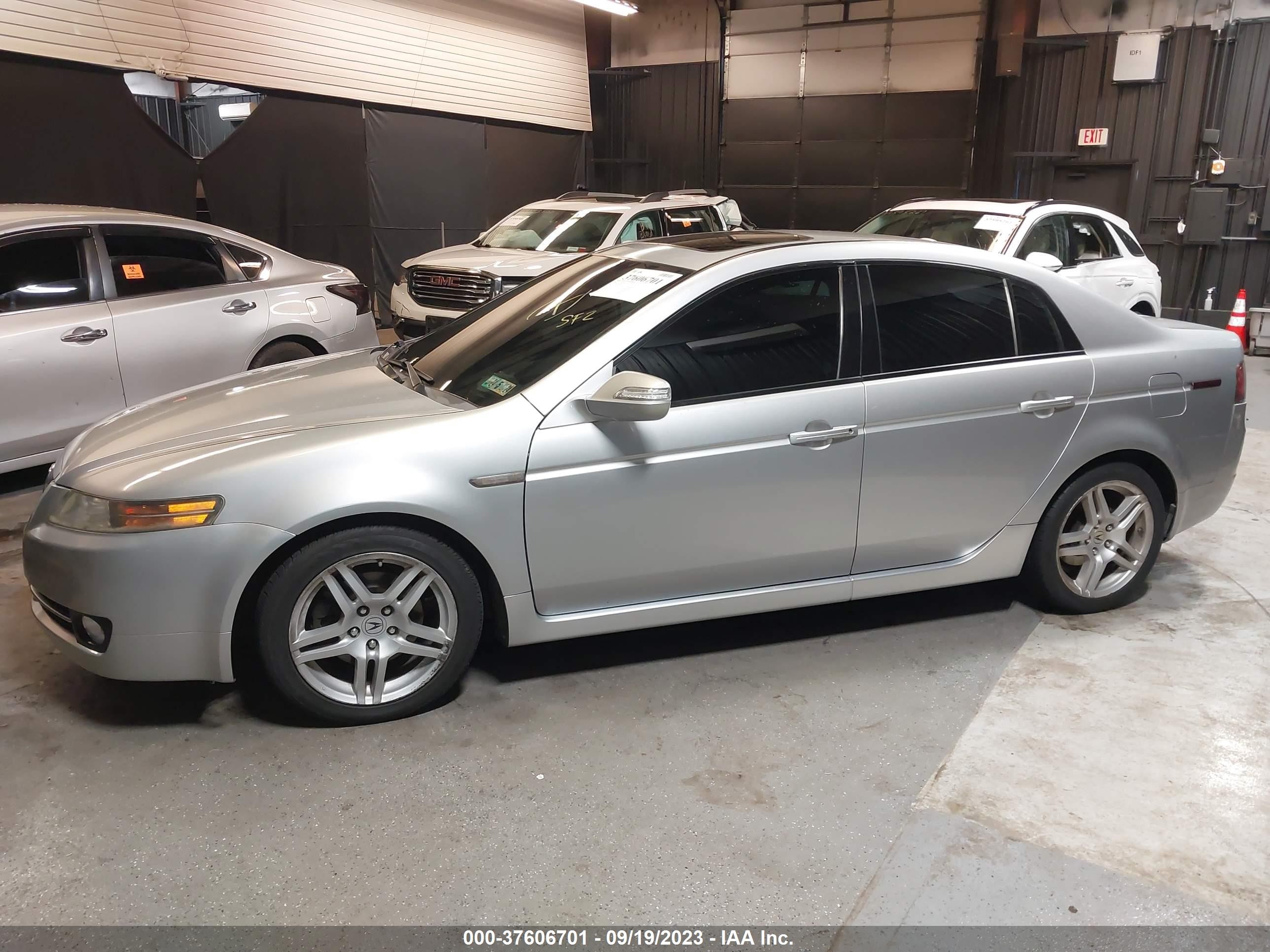 Photo 13 VIN: 19UUA66218A022977 - ACURA TL 