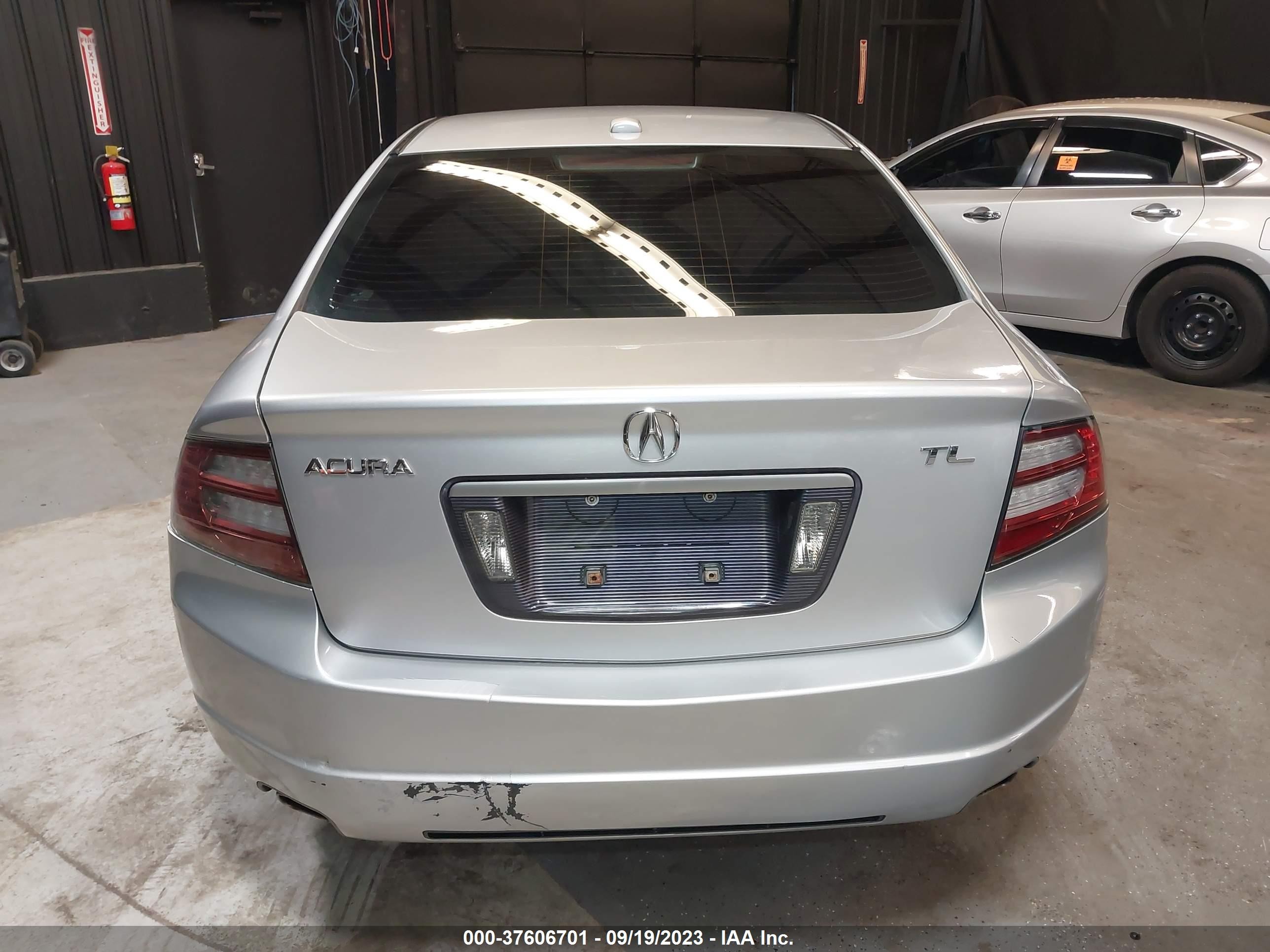 Photo 15 VIN: 19UUA66218A022977 - ACURA TL 