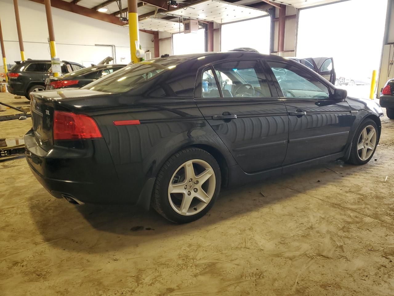 Photo 2 VIN: 19UUA66254A007571 - ACURA TL 