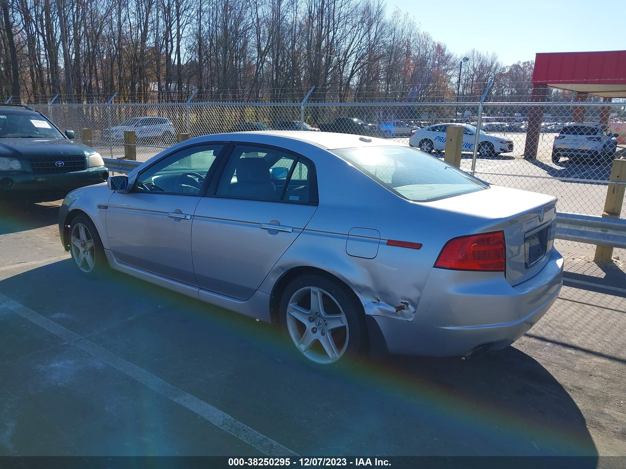 Photo 2 VIN: 19UUA66255A044170 - ACURA TL 