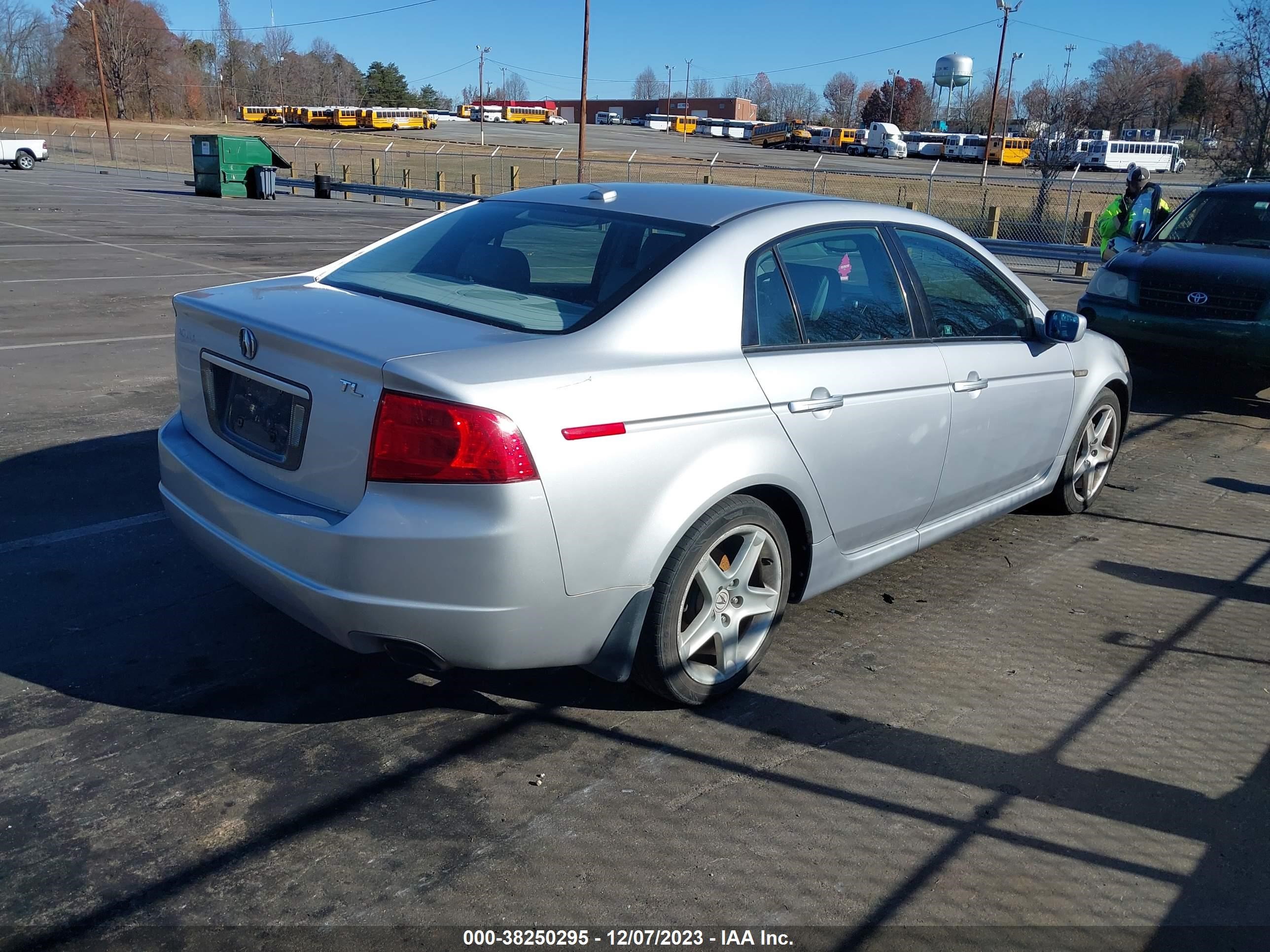 Photo 3 VIN: 19UUA66255A044170 - ACURA TL 