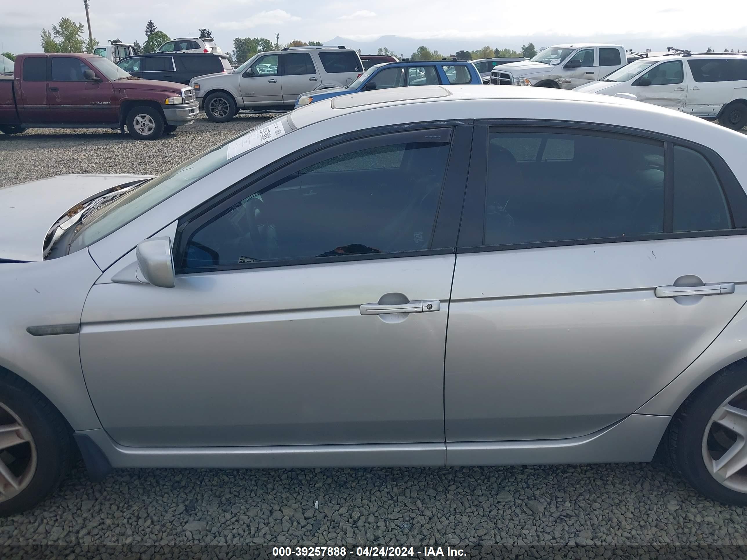 Photo 13 VIN: 19UUA66266A030909 - ACURA TL 