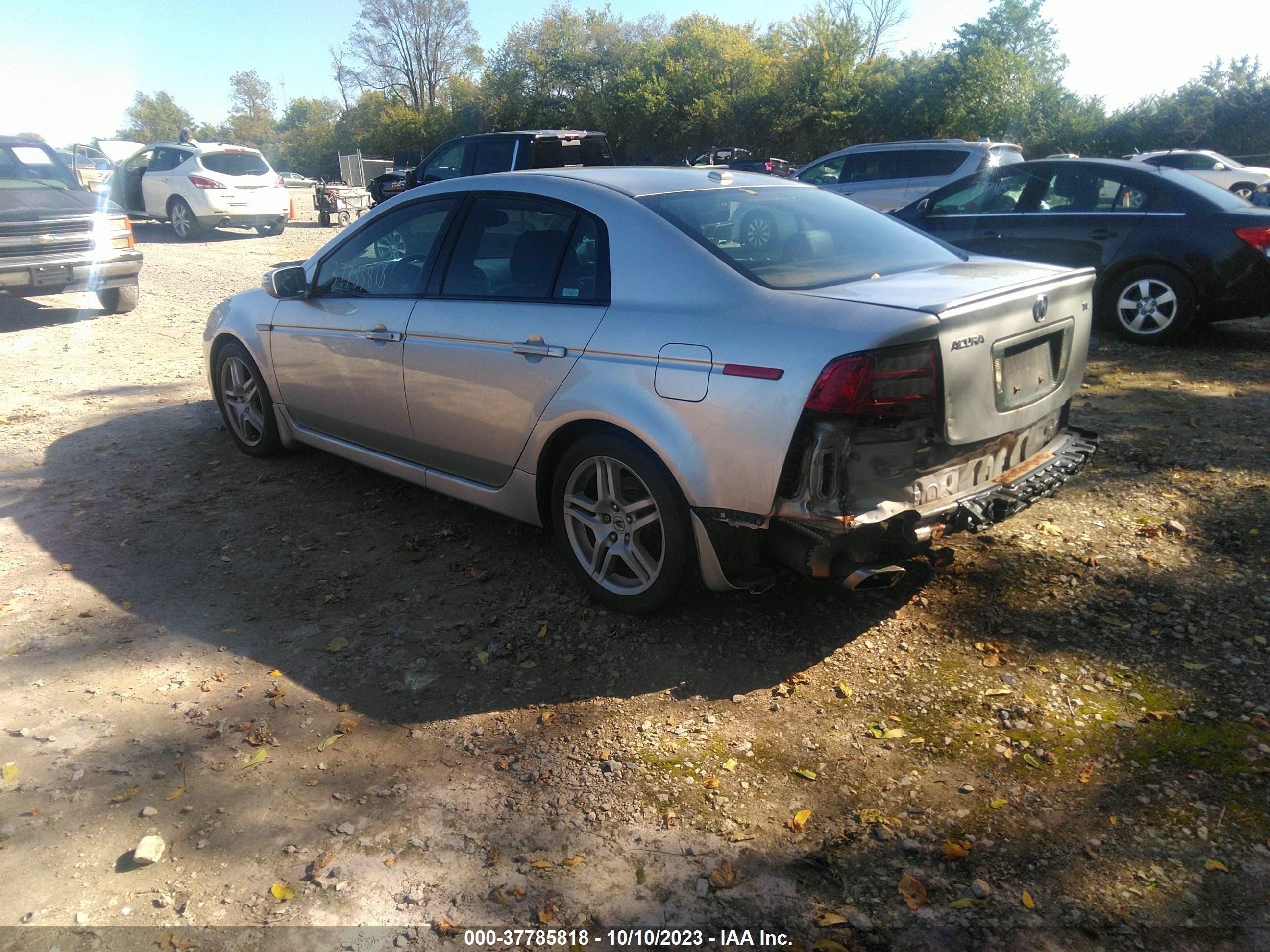 Photo 2 VIN: 19UUA66267A033360 - ACURA TL 