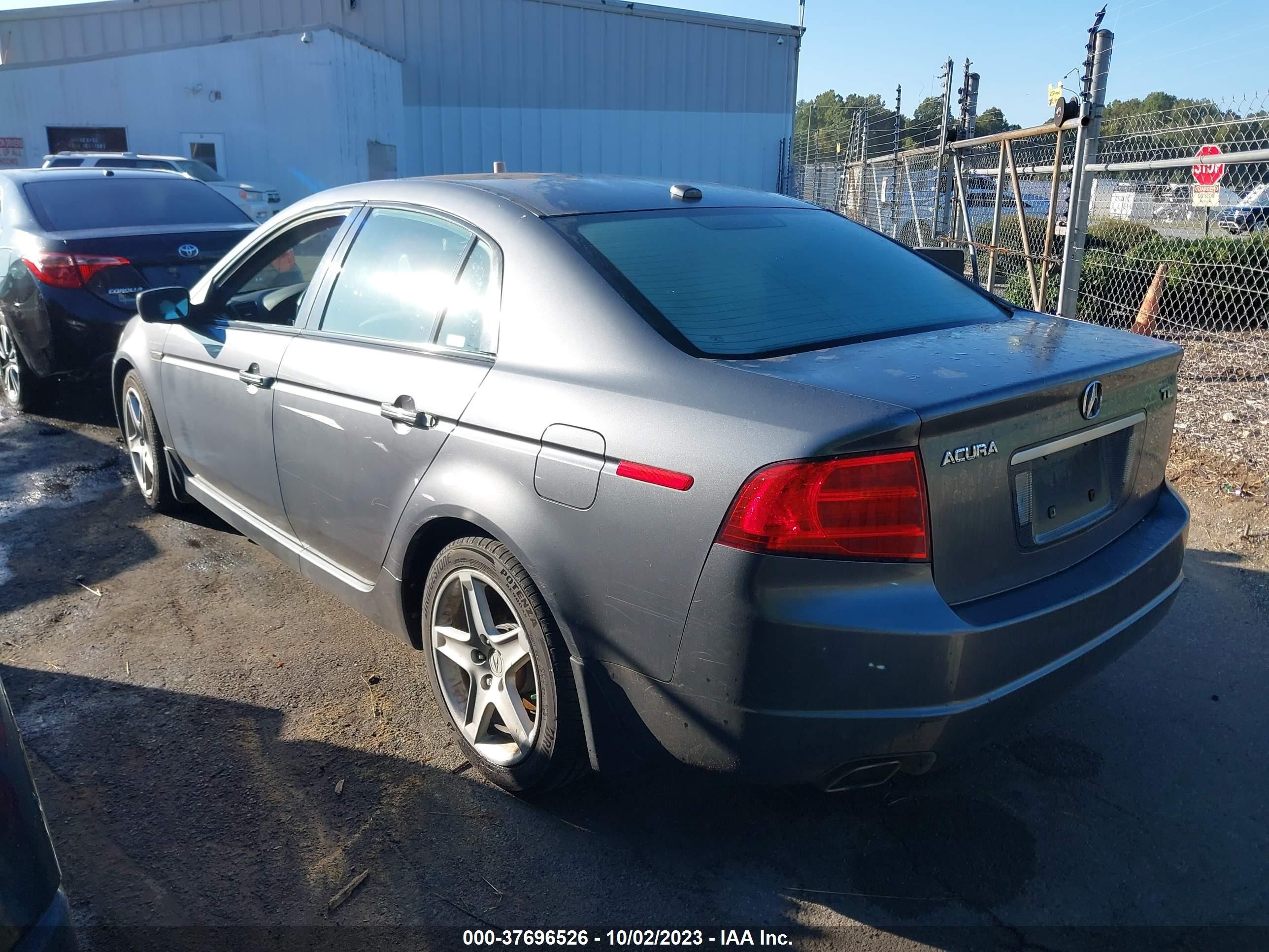 Photo 2 VIN: 19UUA66295A021135 - ACURA TL 