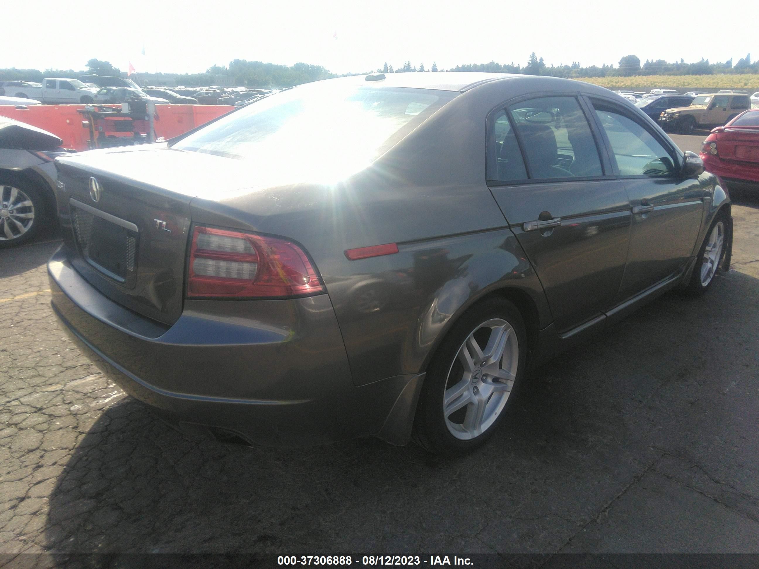 Photo 3 VIN: 19UUA662X8A012724 - ACURA TL 