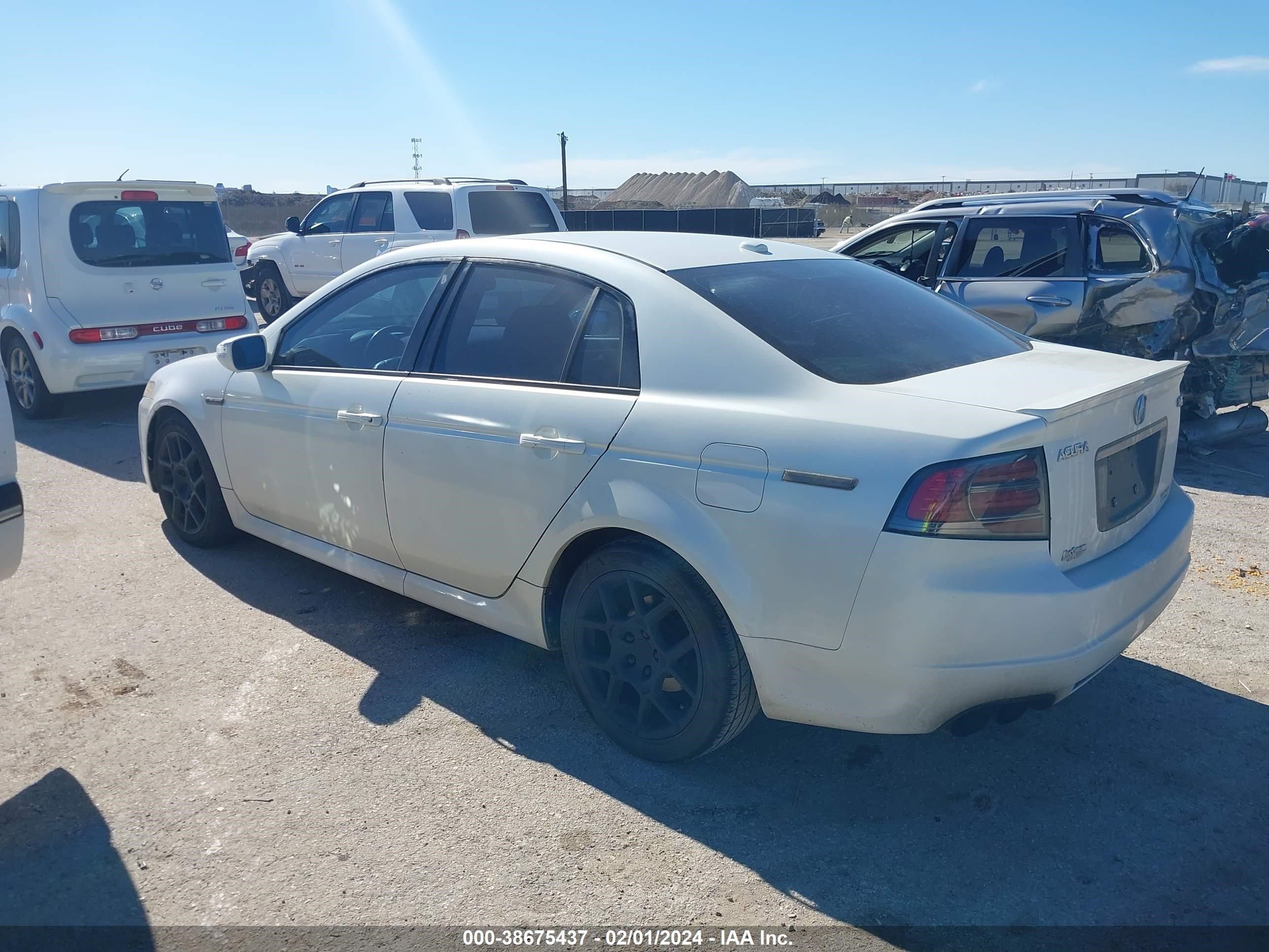 Photo 2 VIN: 19UUA76528A015942 - ACURA TL 